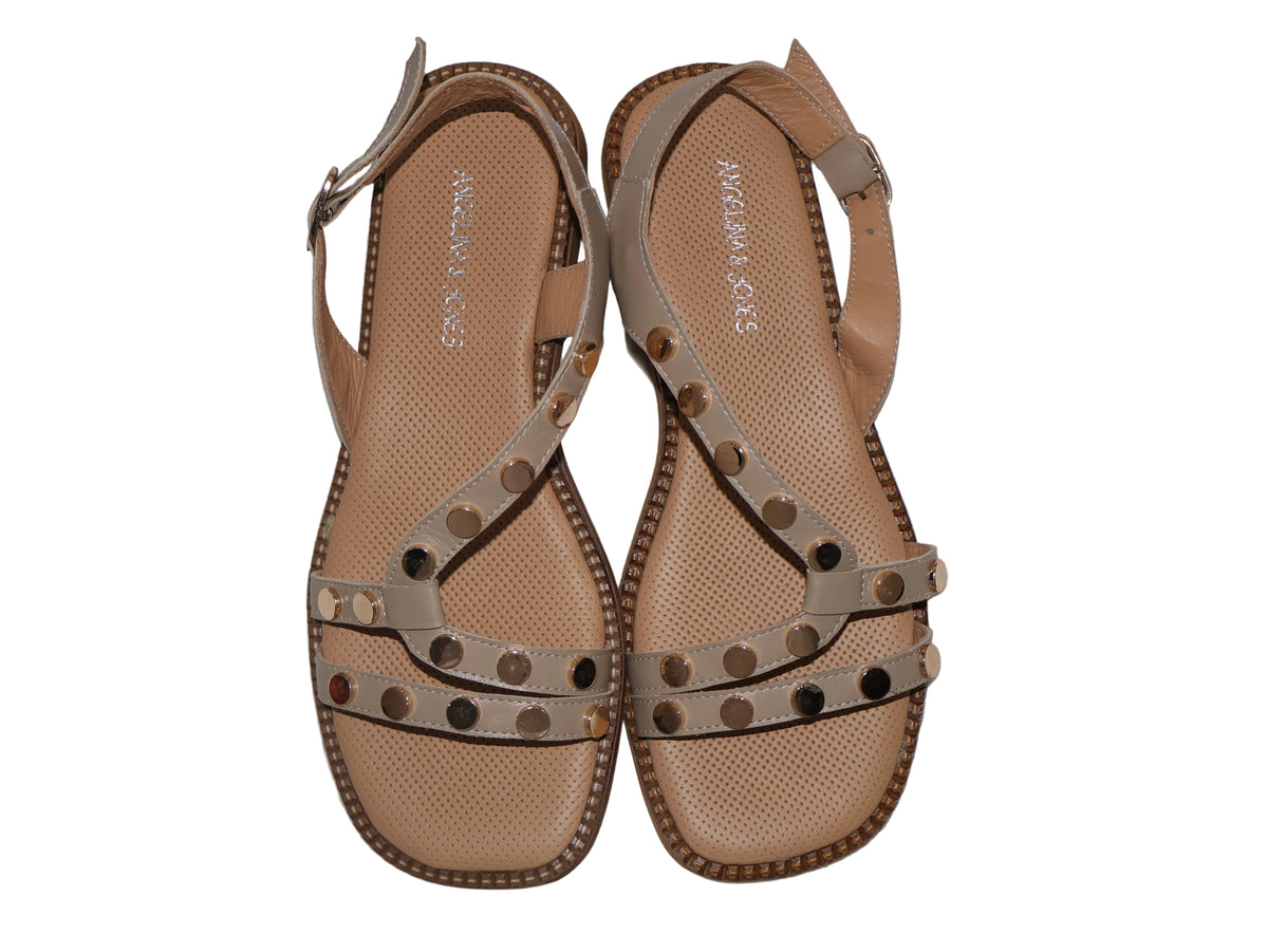 Sandale din piele naturală – Nude cu accesorii aurii
