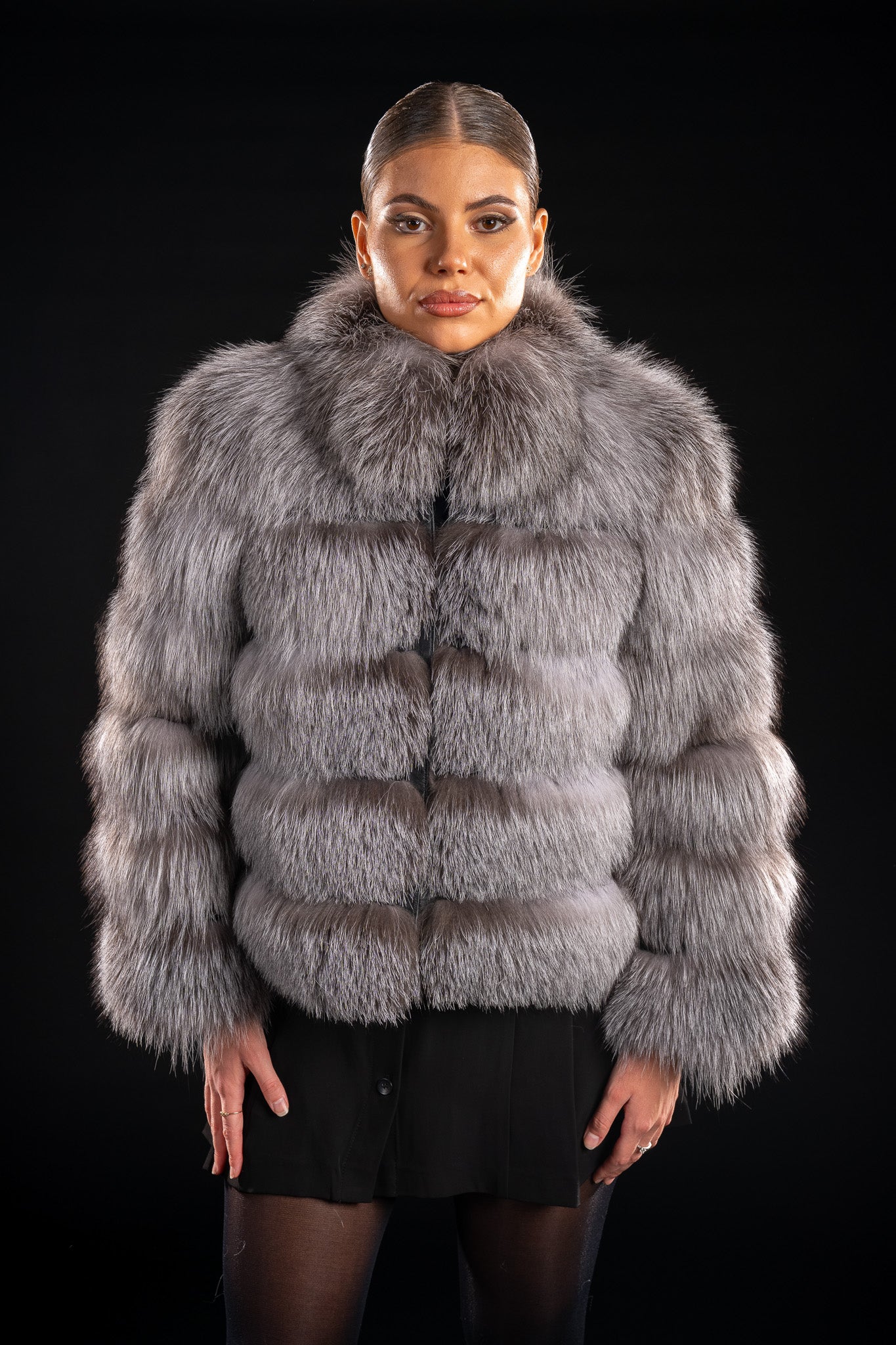 HAINA DIN B LANA NATURALA DE VULPE ARGINTIE CU GULER TUNICA, FROST 013