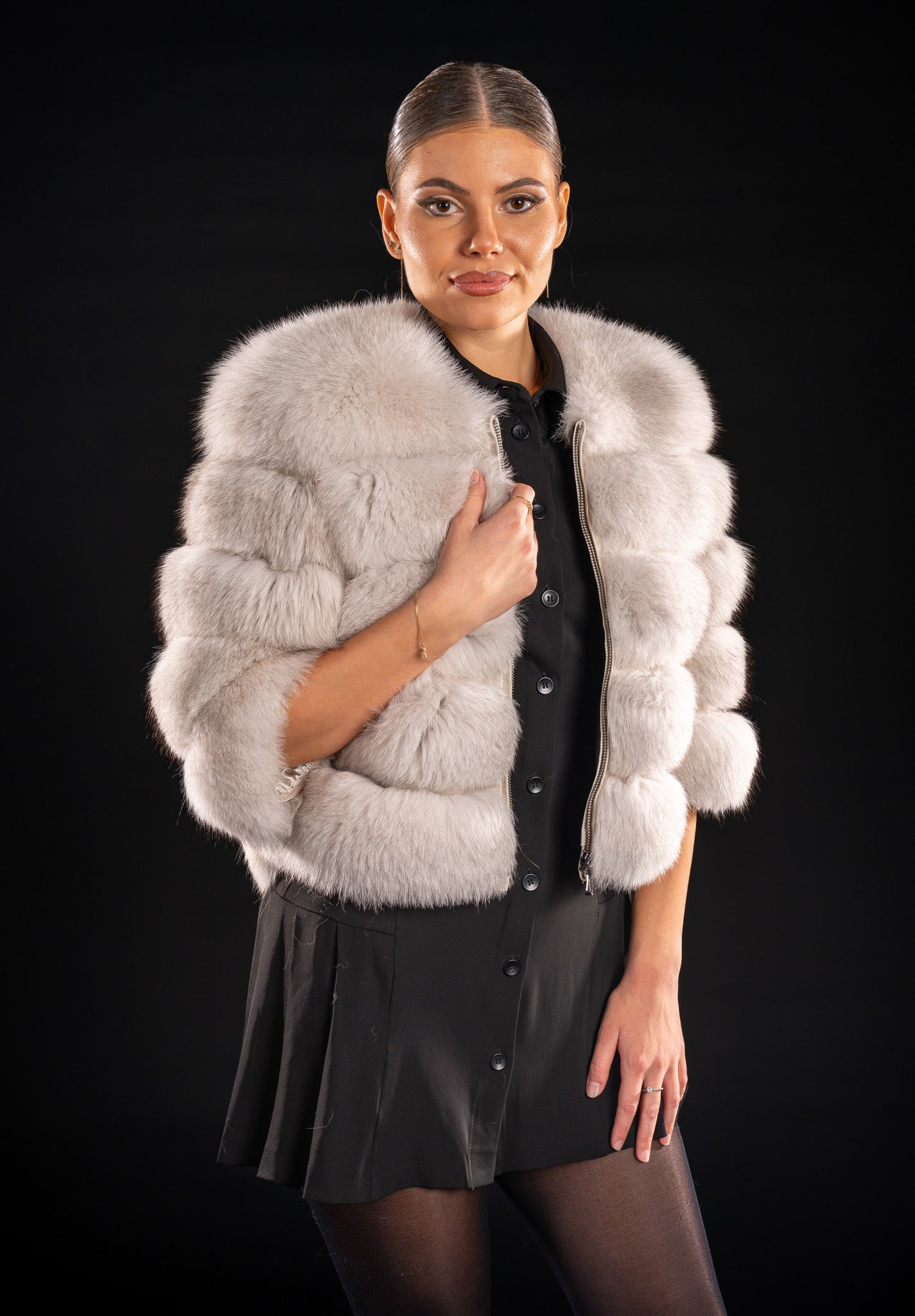 HAINA DIN BLANA NATURALA DE VULPE POLARA, MANECA 3/4, POLAR 021