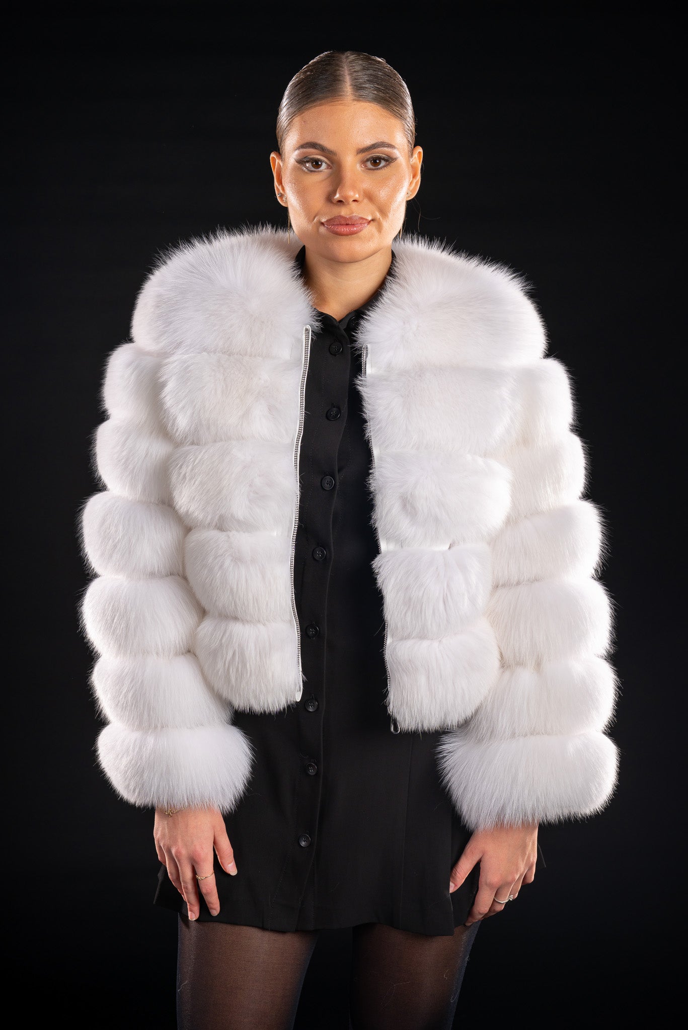 HAINA DIN BLANA NATURALA DE VULPE POLARA MANECI 3/4, POLAR 023