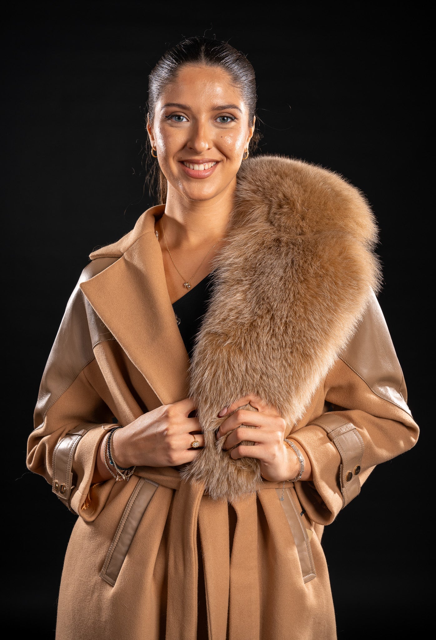 PALTON DIN CASHMIRE CU BLANA NATURALA DE VULPE POLARA, 503