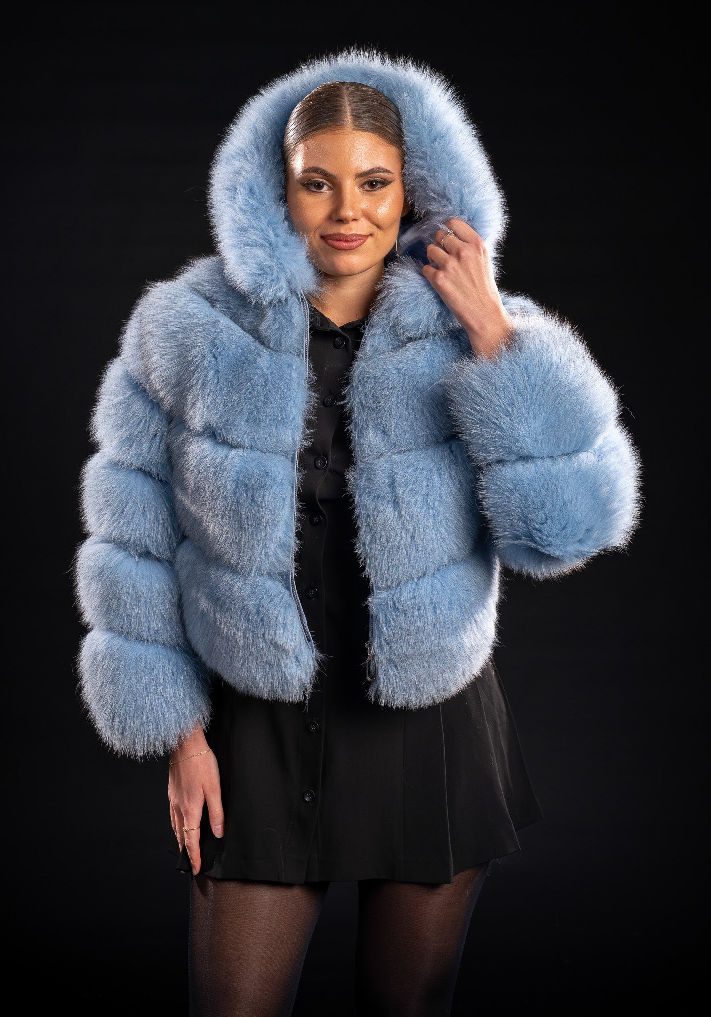 HAINA DIN BLANA NATURALA DE VULPE POLARA CU GLUGA, BABY BLUE 003