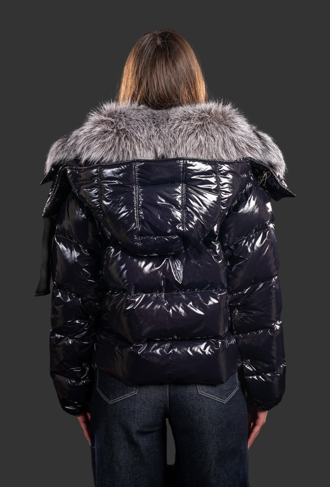 GEACA CU BLANA NATURALA DE VULPE ARGINTIE, PUF DE GASCA 101