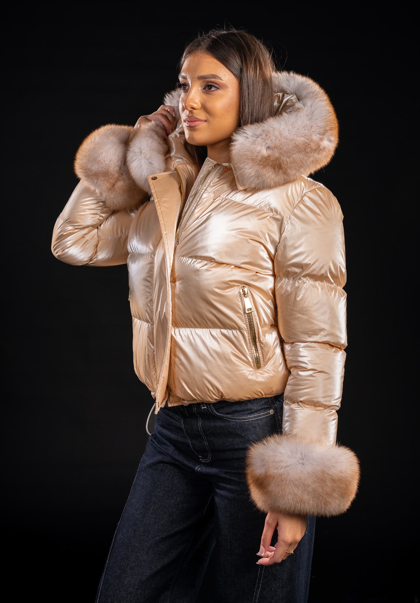 GEACA SCURTA CU GLUGA SI MANSETE DIN VULPE NATURALA 104