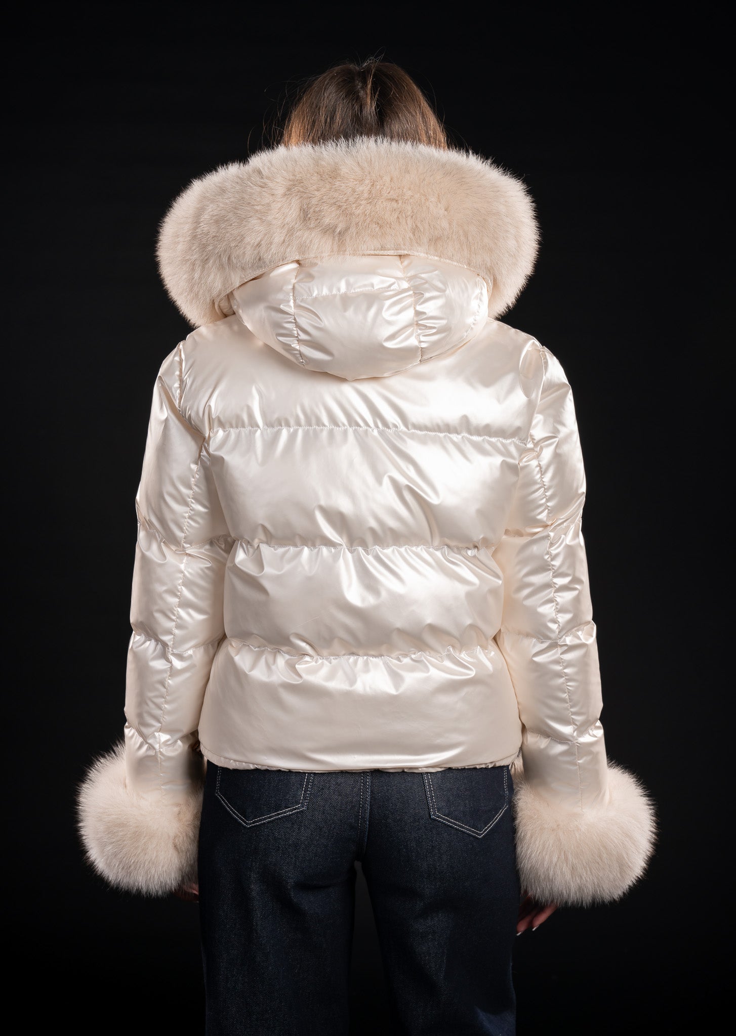 GEACA SCURTA CU GLUGA SI MANSETE DIN BLANA NATURALA DE VULPE 105