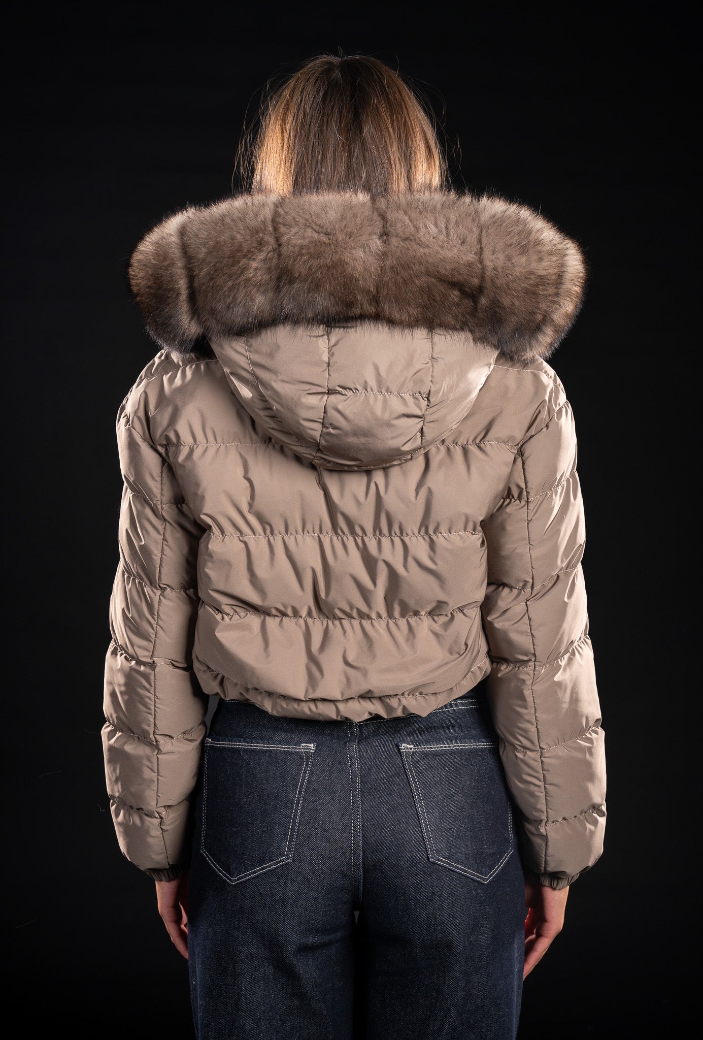 GEACA CU GLUGA DIN BLANA NATURALA DE VULPE