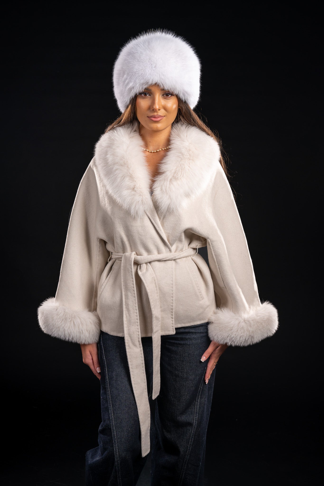 Palton Cashmere cu Vulpe Polara