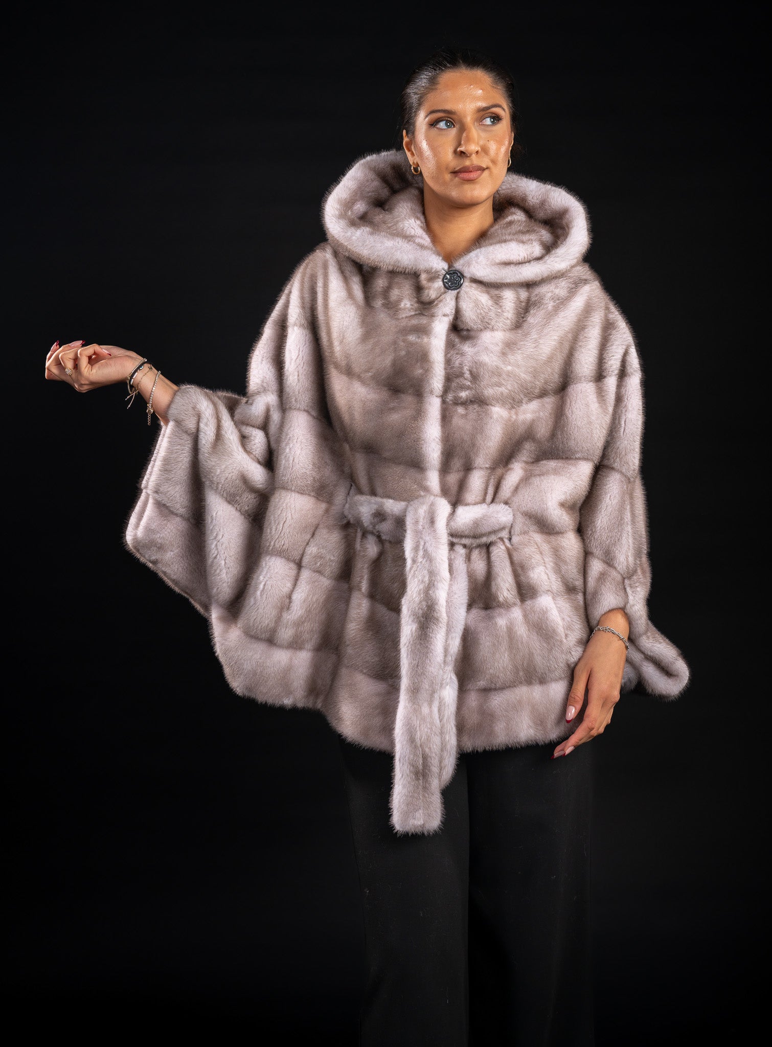 HAINA DIN BLANA NATURALA DE VIZON FLUTURE , LIGHT GRAFITTI