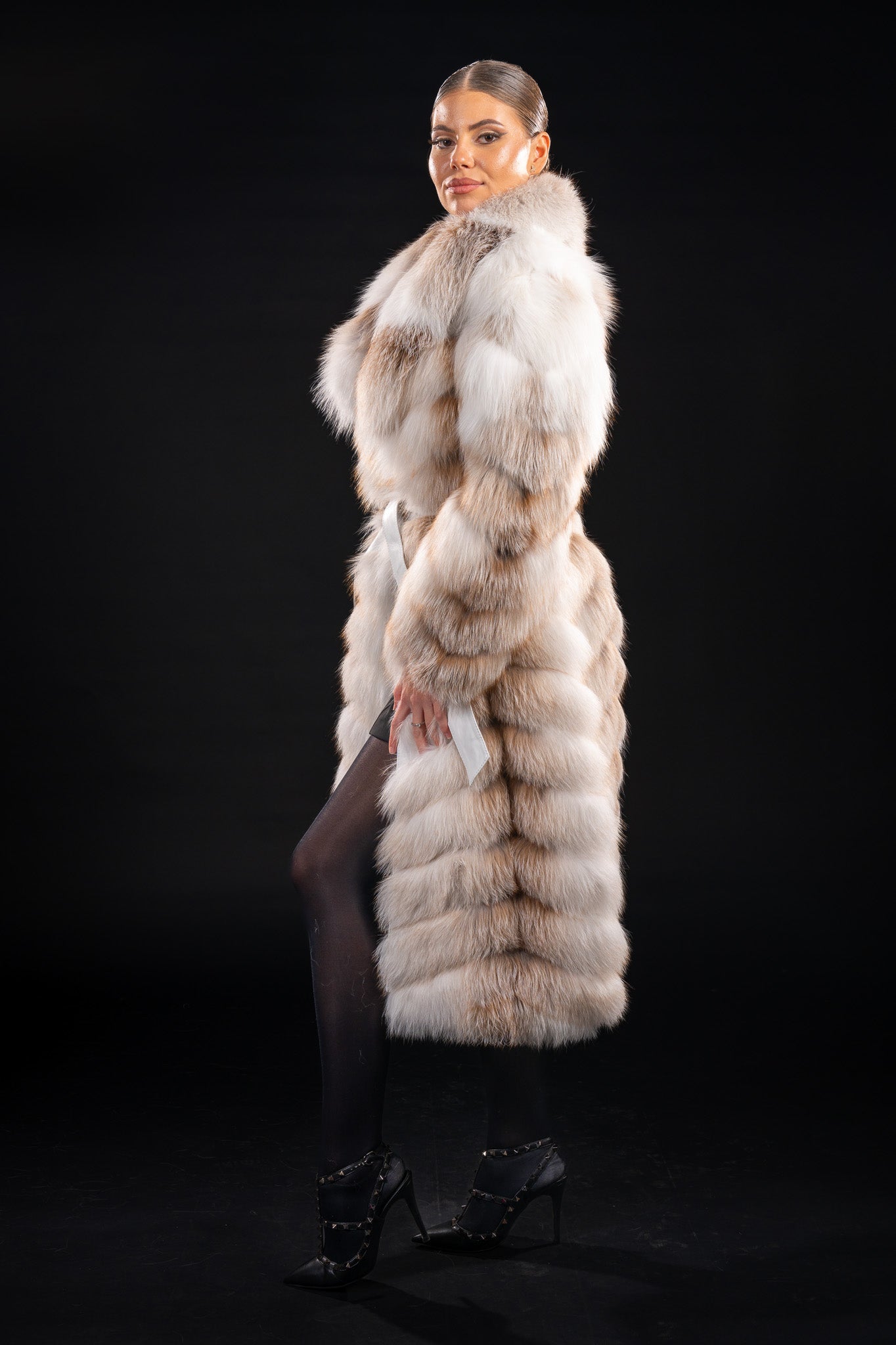 HAINA DIN BLANA NATURALE DE VULPE GOLD ISLAND , GULER REVER 032