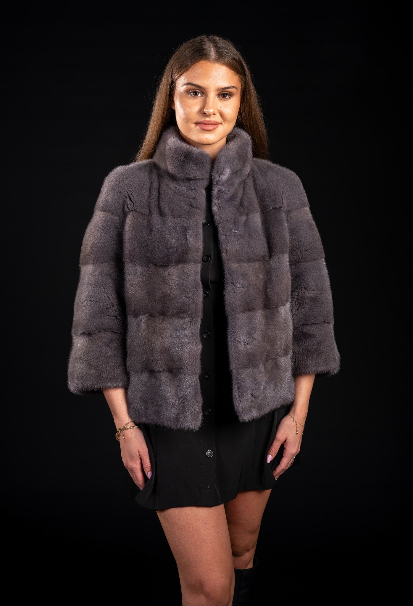 HAINA DIN BLANA NATURALA DE VIZON GRI ANTRACIT CU MANECI 3/4