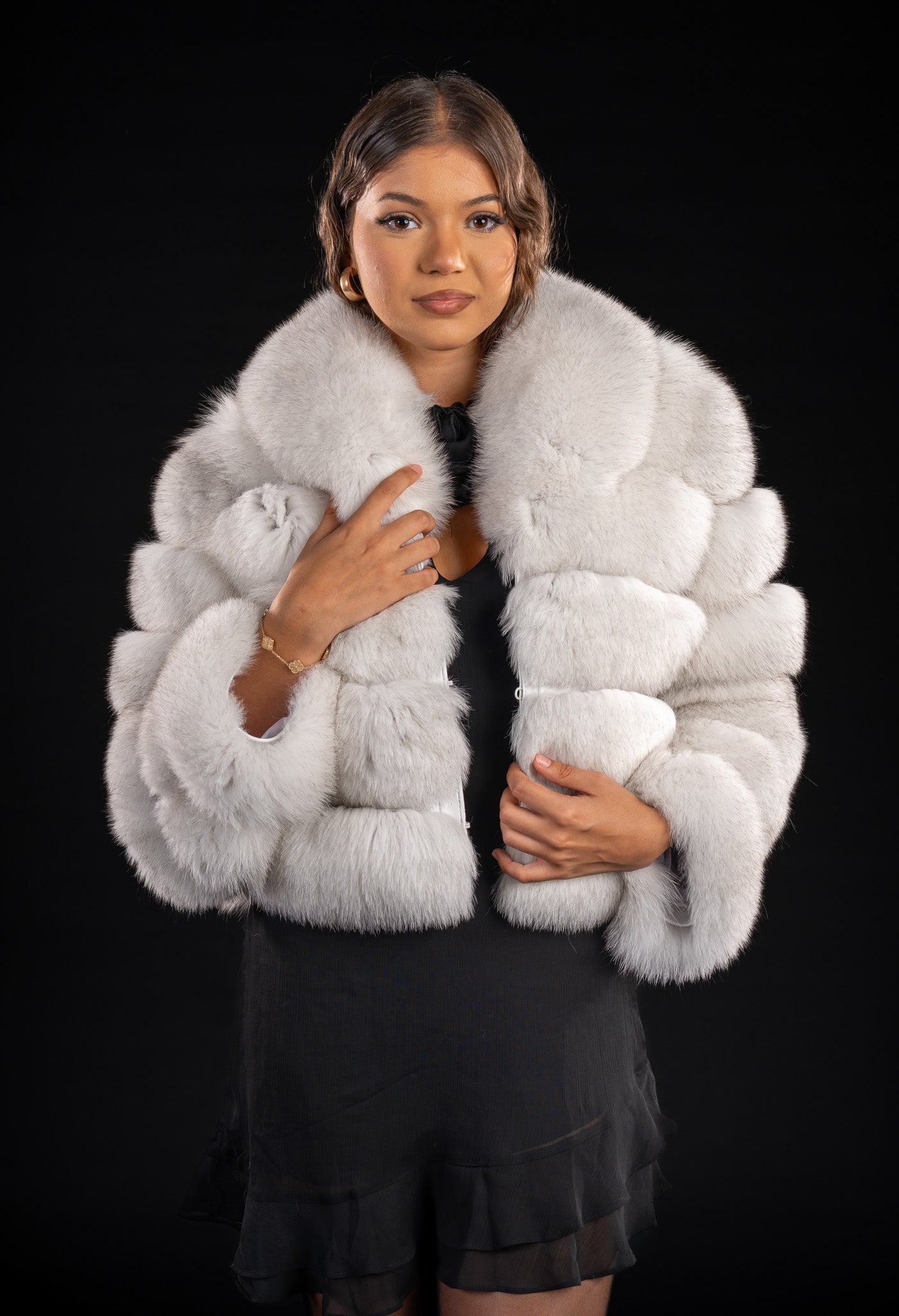 HAINA DIN BLANA NATURALA DE VULPE POLARA , GULER REVER, 5 RANDURI