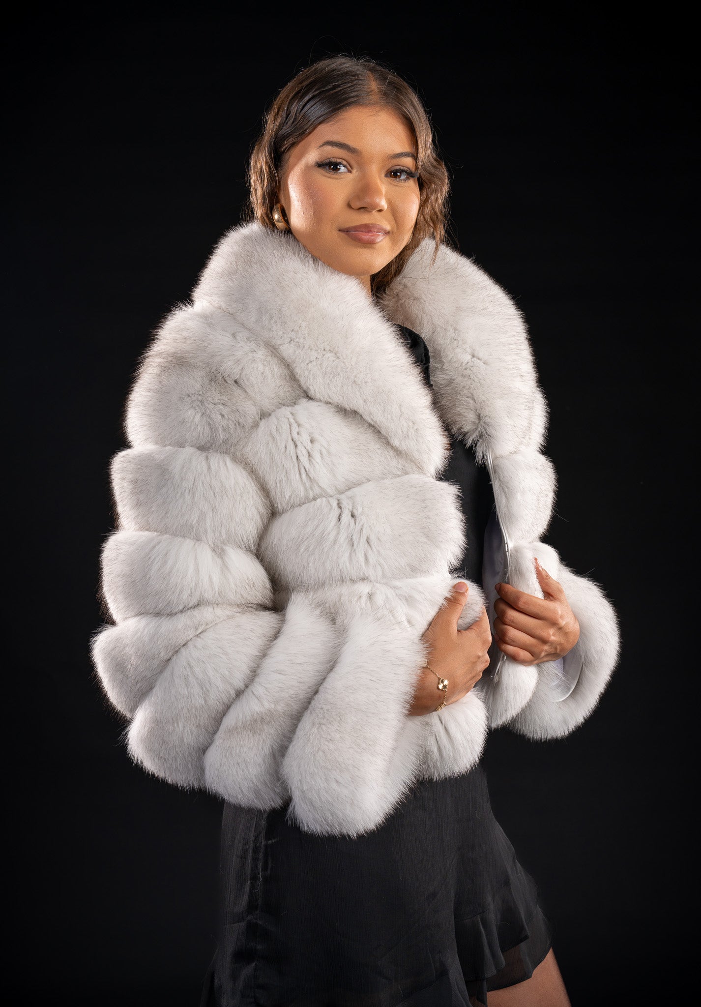 HAINA DIN BLANA NATURALA DE VULPE POLARA , GULER REVER, 5 RANDURI