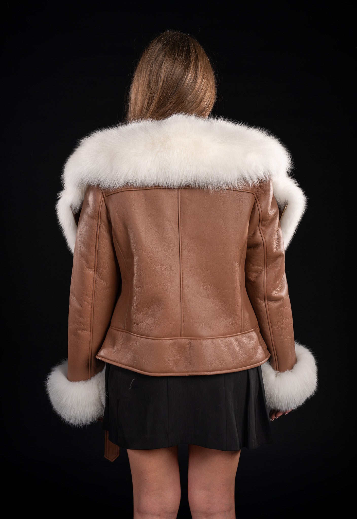 COJOC DIN PIELE SI BLANA NATURALA DE MIEL CU GULER DIN VULPE