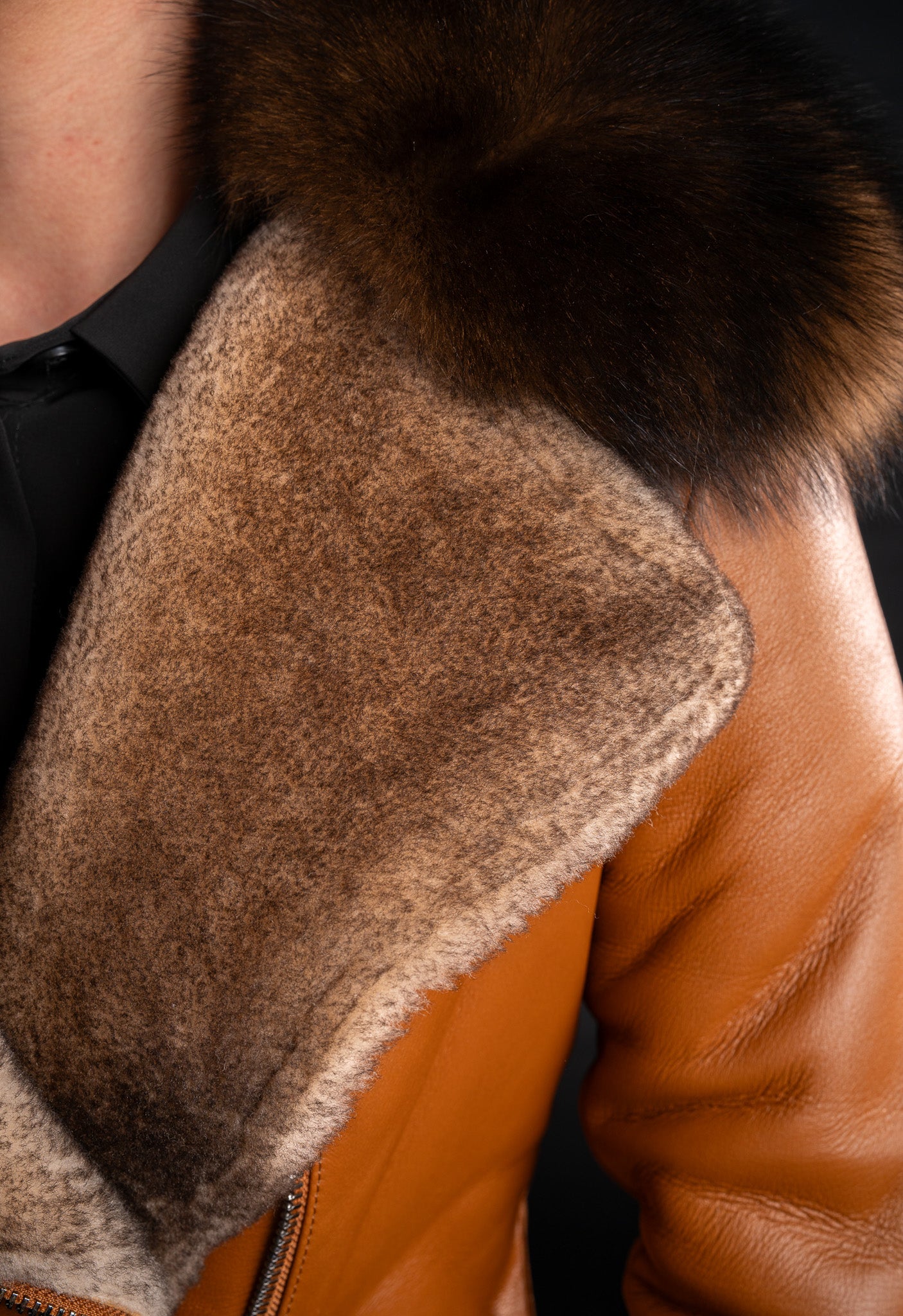 COJOC DIN PIELE SI BLANA NATURALA DE MIEL CU GULER DIN VULPE