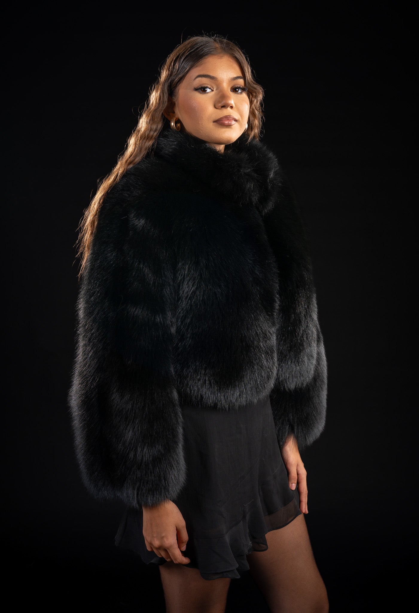 HAINA DIN BLANA NATURALA DE VULPE POLARA SCURTA 029