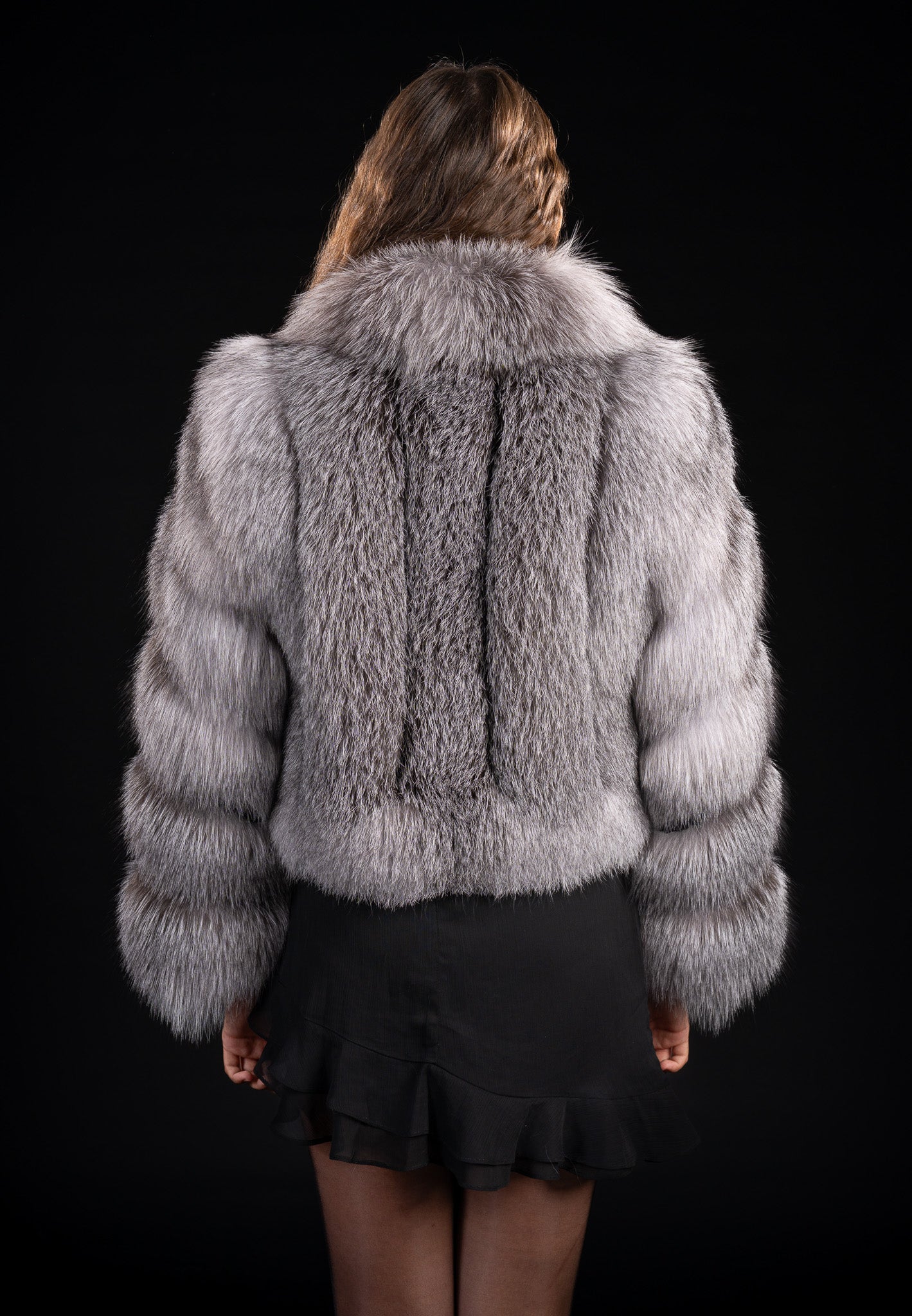 HAINA DIN BLANA NATURALA DE VULPE ARGINTIE CU GULER REVER 024