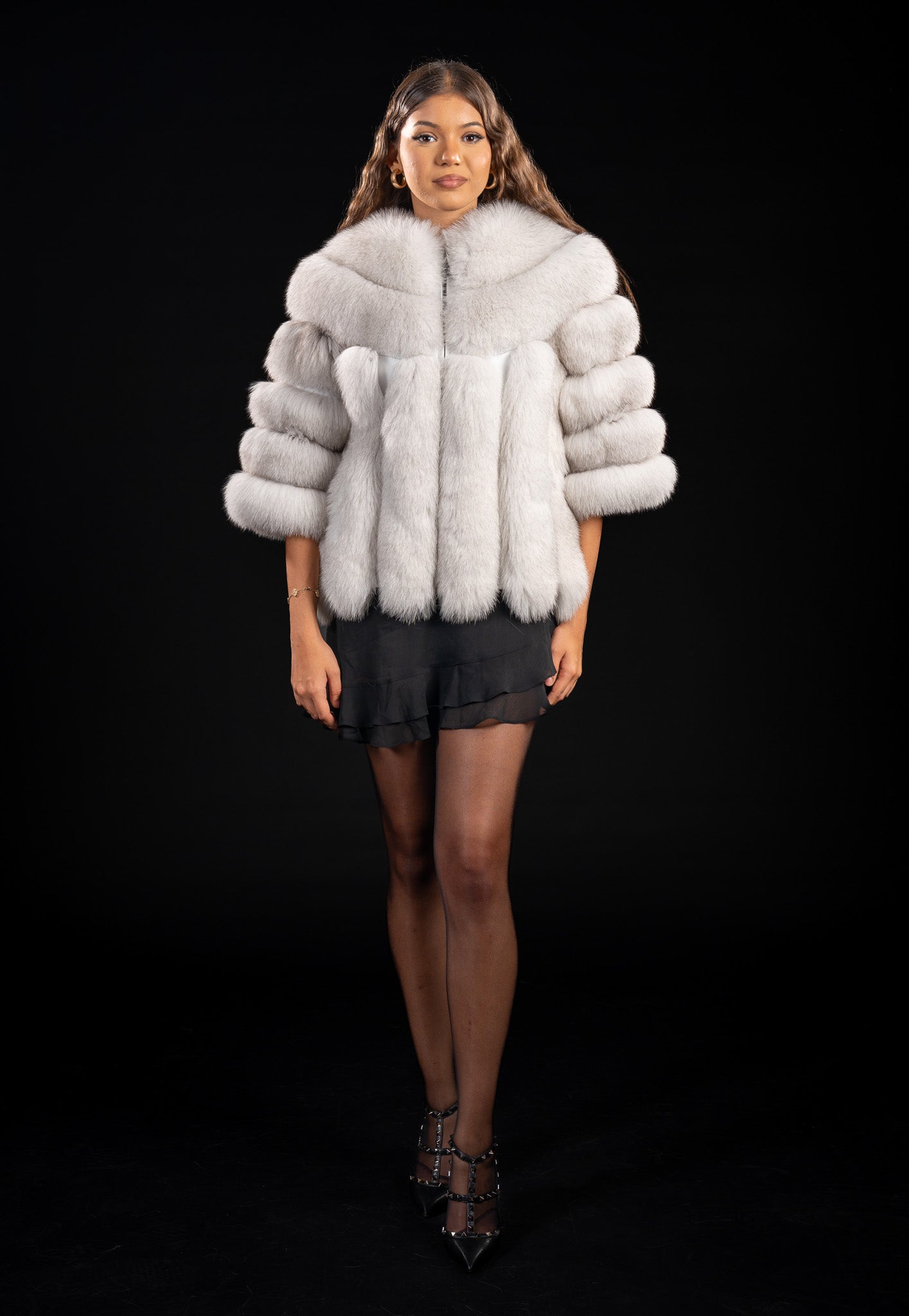 HAINA DIN BLANA NATURALA DE VULPE POLARA, MODEL VERTICAL