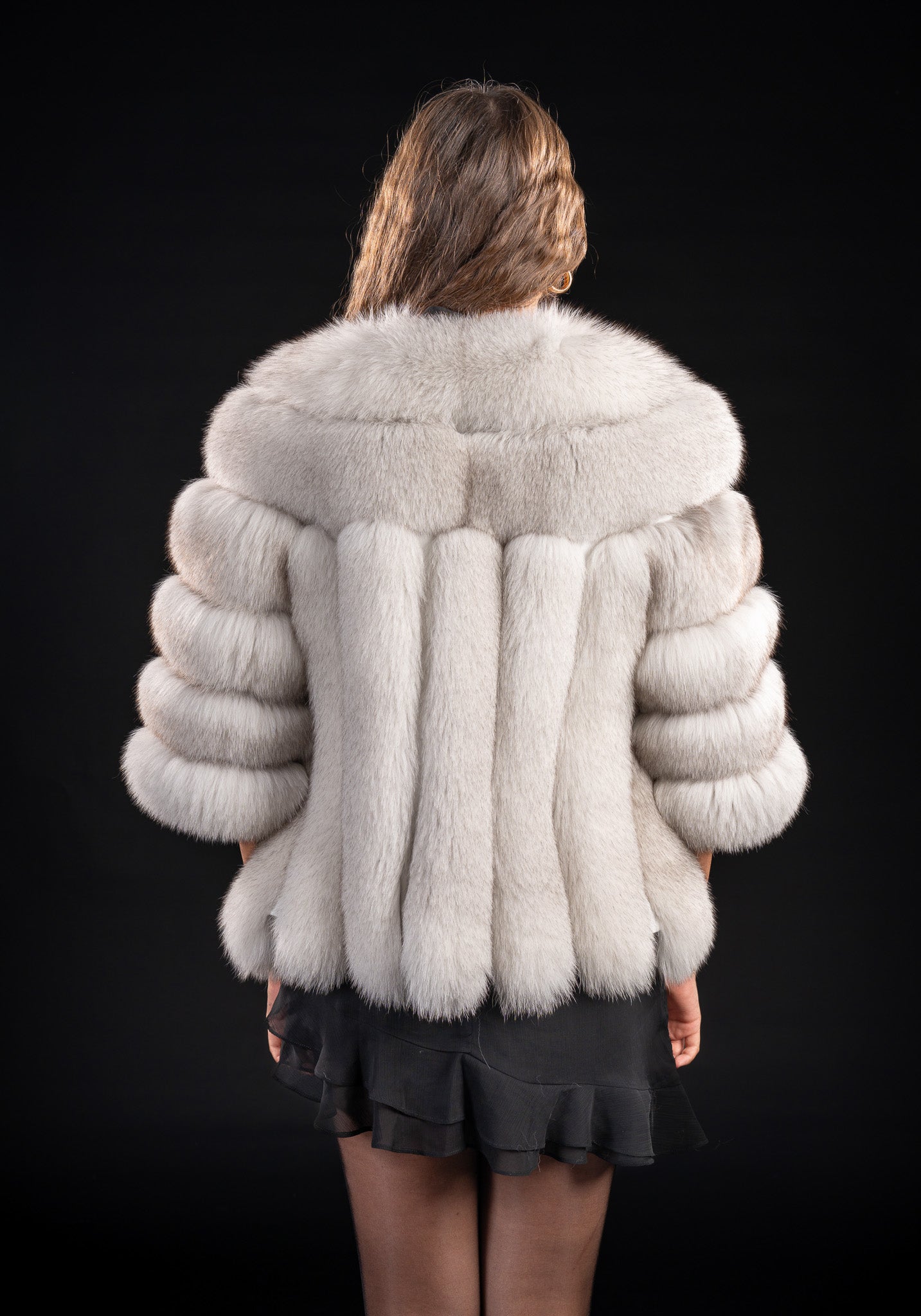 HAINA DIN BLANA NATURALA DE VULPE POLARA, MODEL VERTICAL