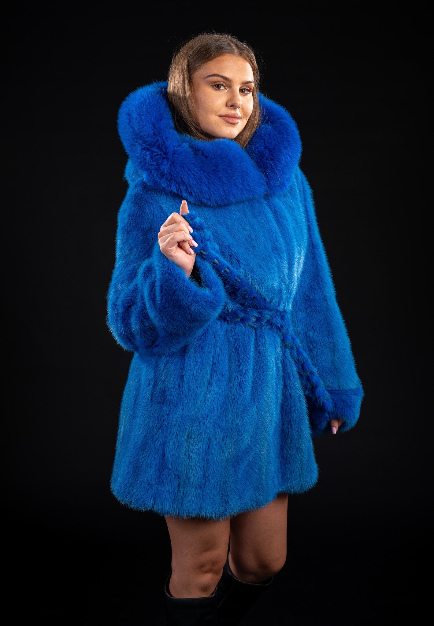 HAINA DIN BLANA NATURALA DE VIZON CU GLUGA DE VULPE