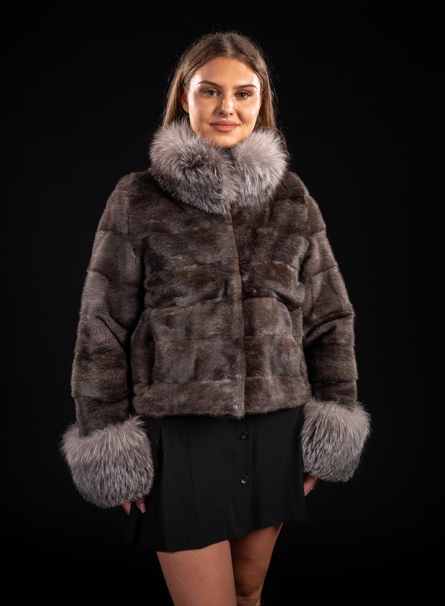 HAINA DIN BLANA NATURALA DE VIZON CU VULPE