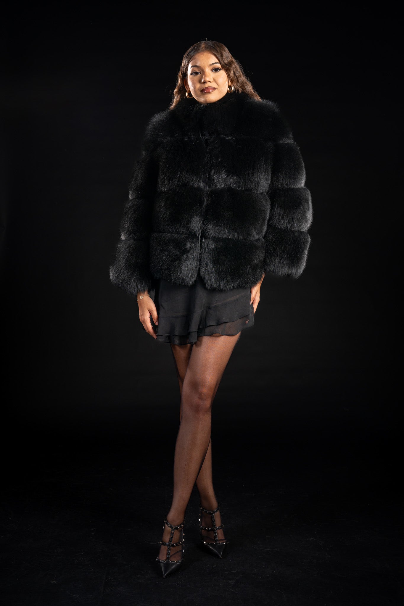 HAINA DIN BLANA NATURALA DE VULPE POLARA CU GULER TUNICA 045