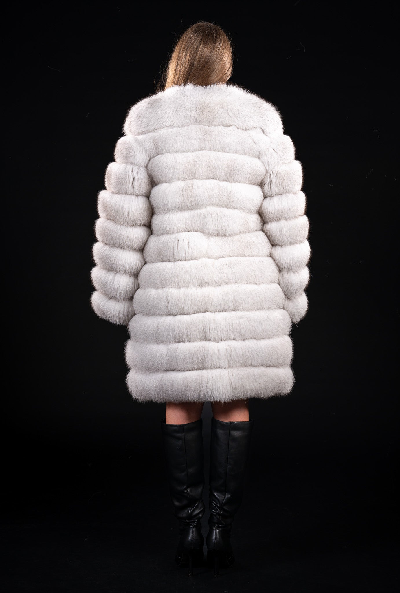 HAINA DIN BLANA NATURALA DE VULPE POLARA , MODEL TRANSFORMERS  048