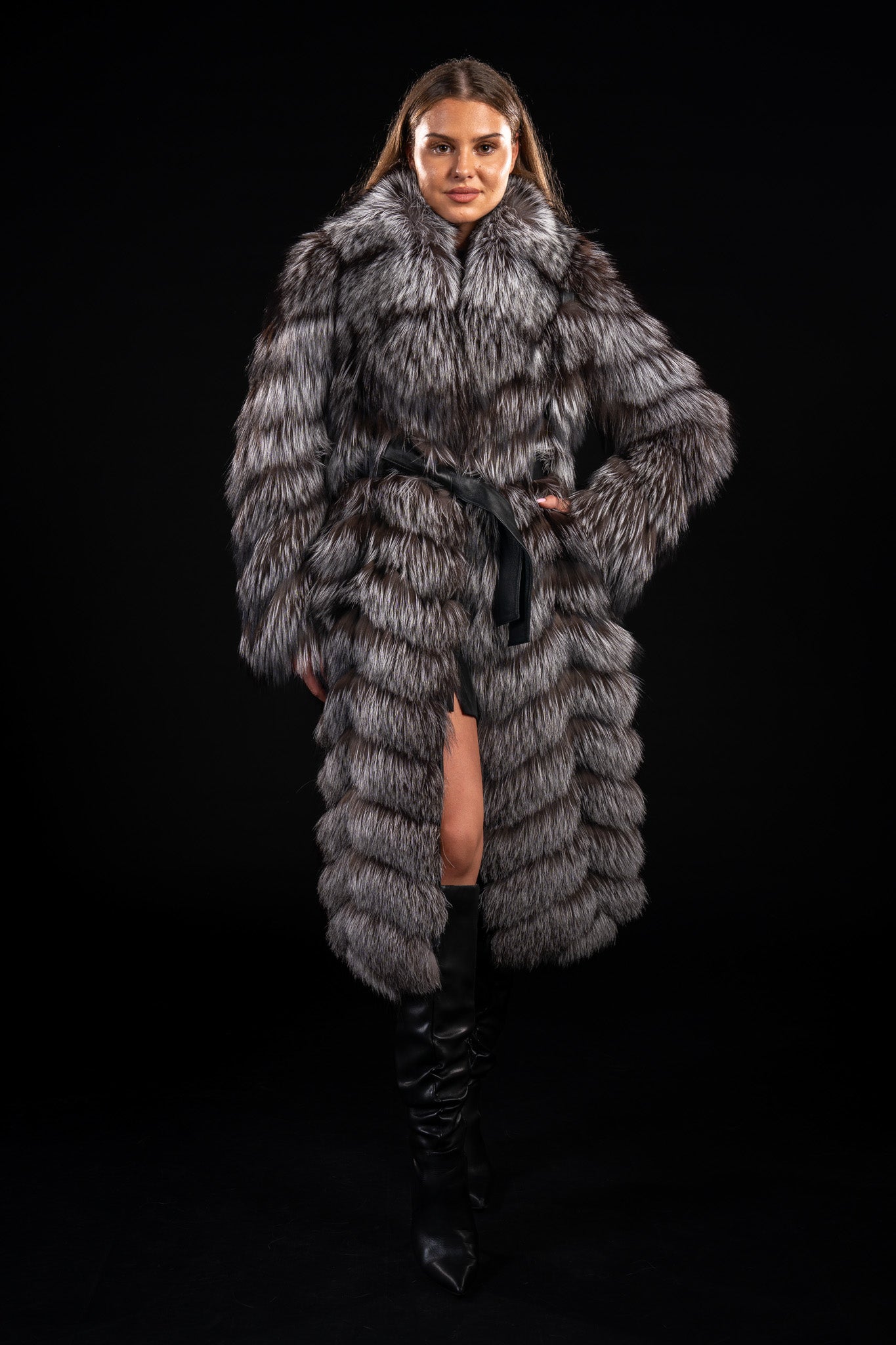 HAINA DIN BLANA NATURALA DE VULPE ARGINTIE LUNGA 052