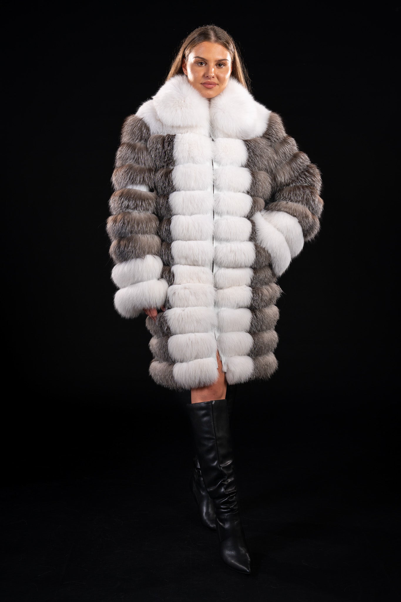 HAINA DIN BLANA NATURALA DE VULPE POLARA & ARGINTIE , MODEL TRANSFORMERS 055