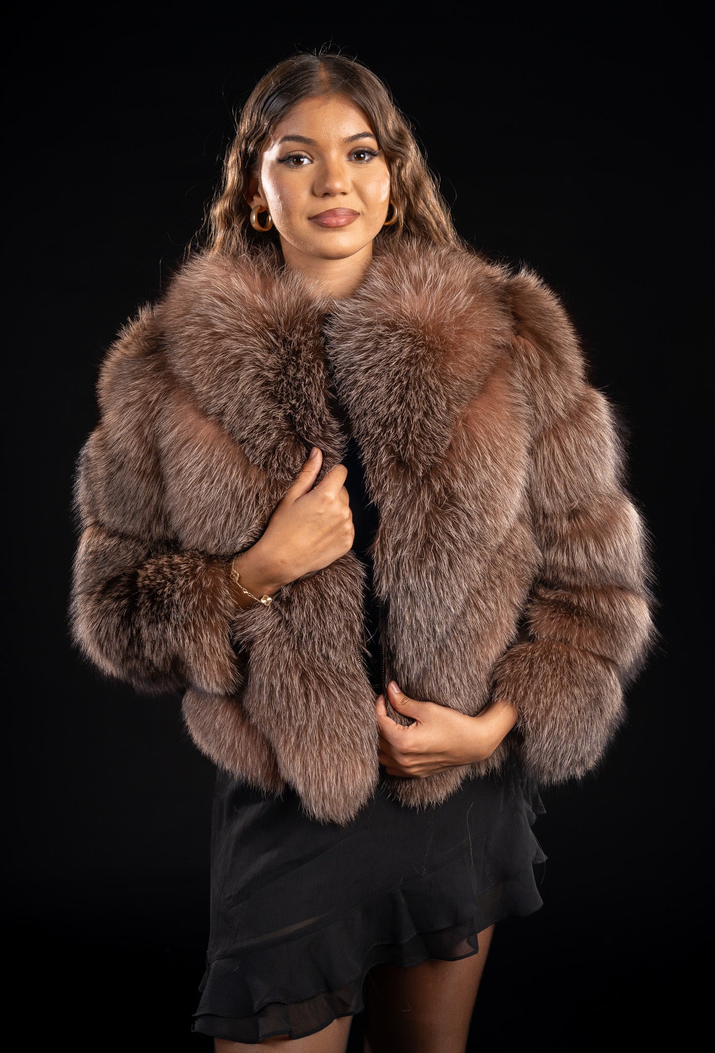 HAINA DIN BLANA NATURALA DE VULPE CANADIANA , MODEL V