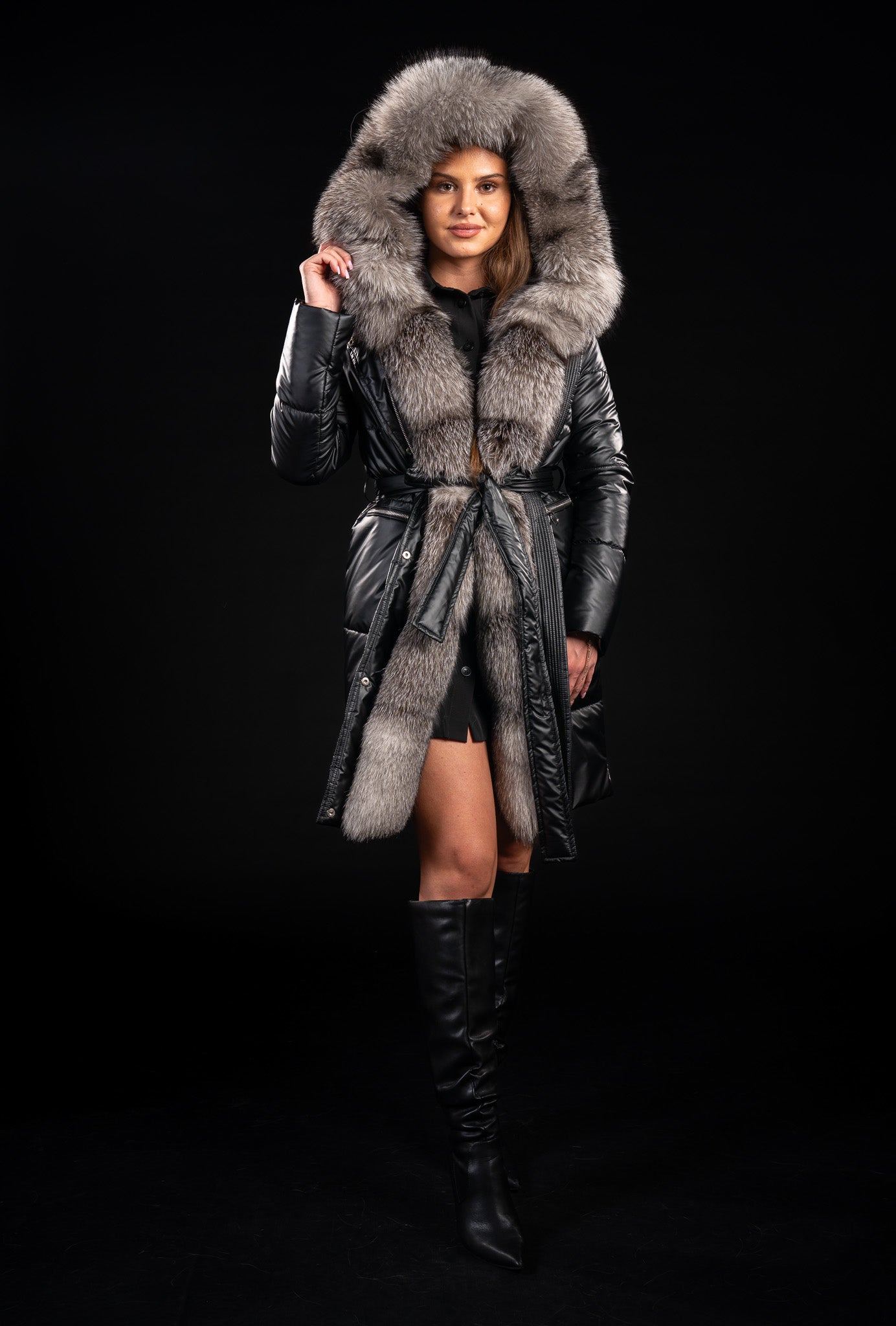 GEACA LUNGA FAS CU BLANA NATURALA DE  VULPE ARGINTIE DETASABILA