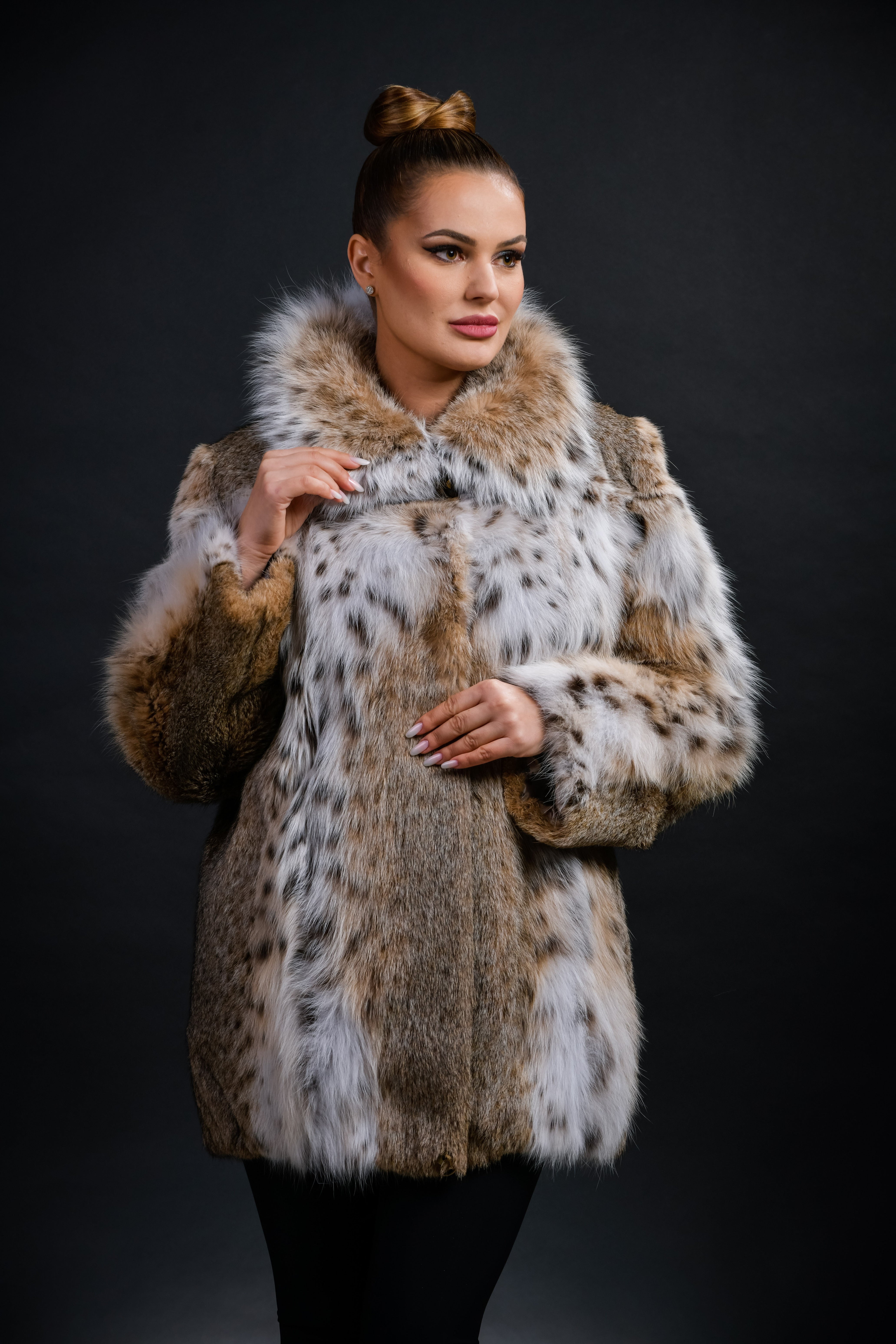 Haină din blană naturală de Linx cu guler