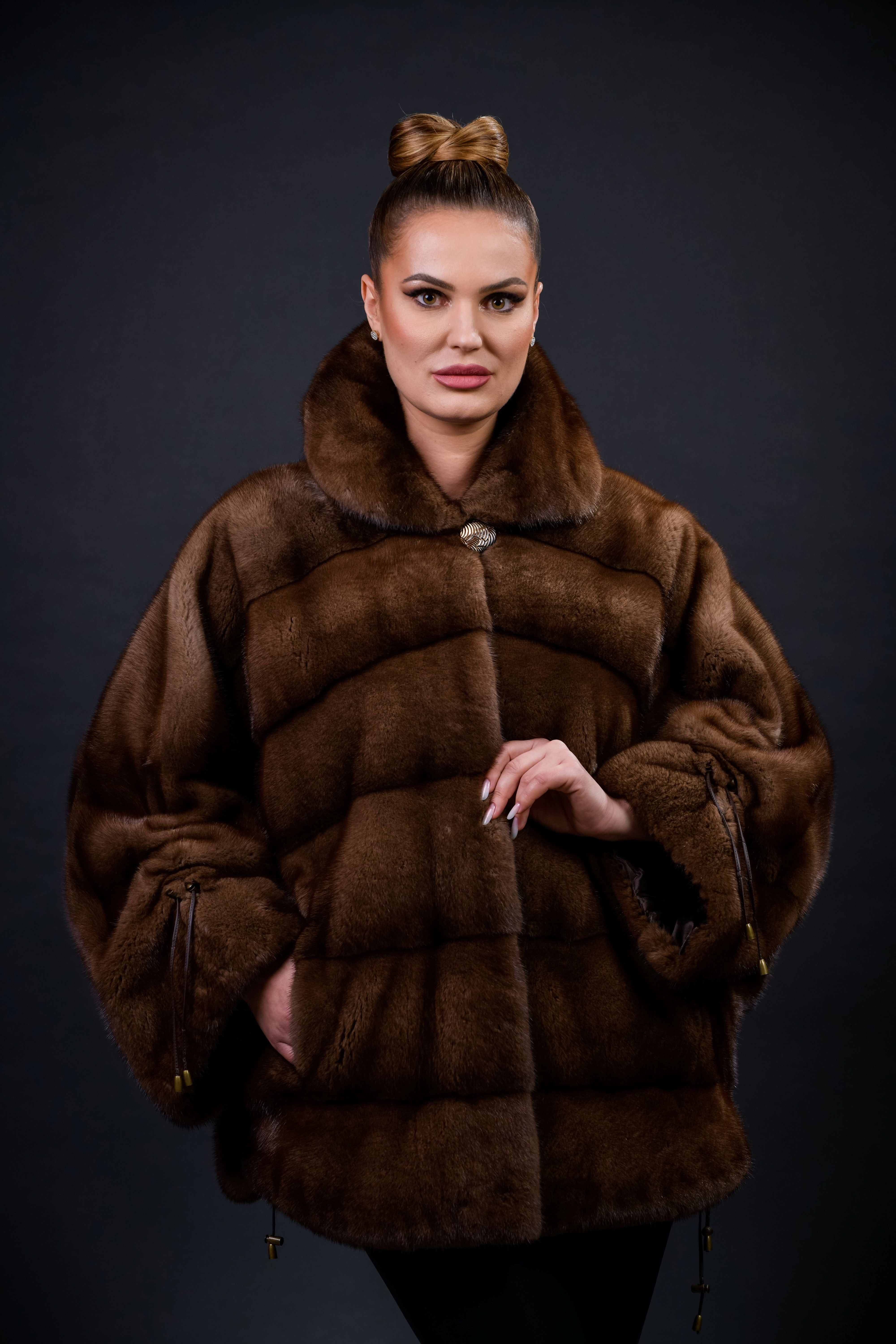 HAINA DIN BLANA NATURALA DE VIZON DEMI BUFF