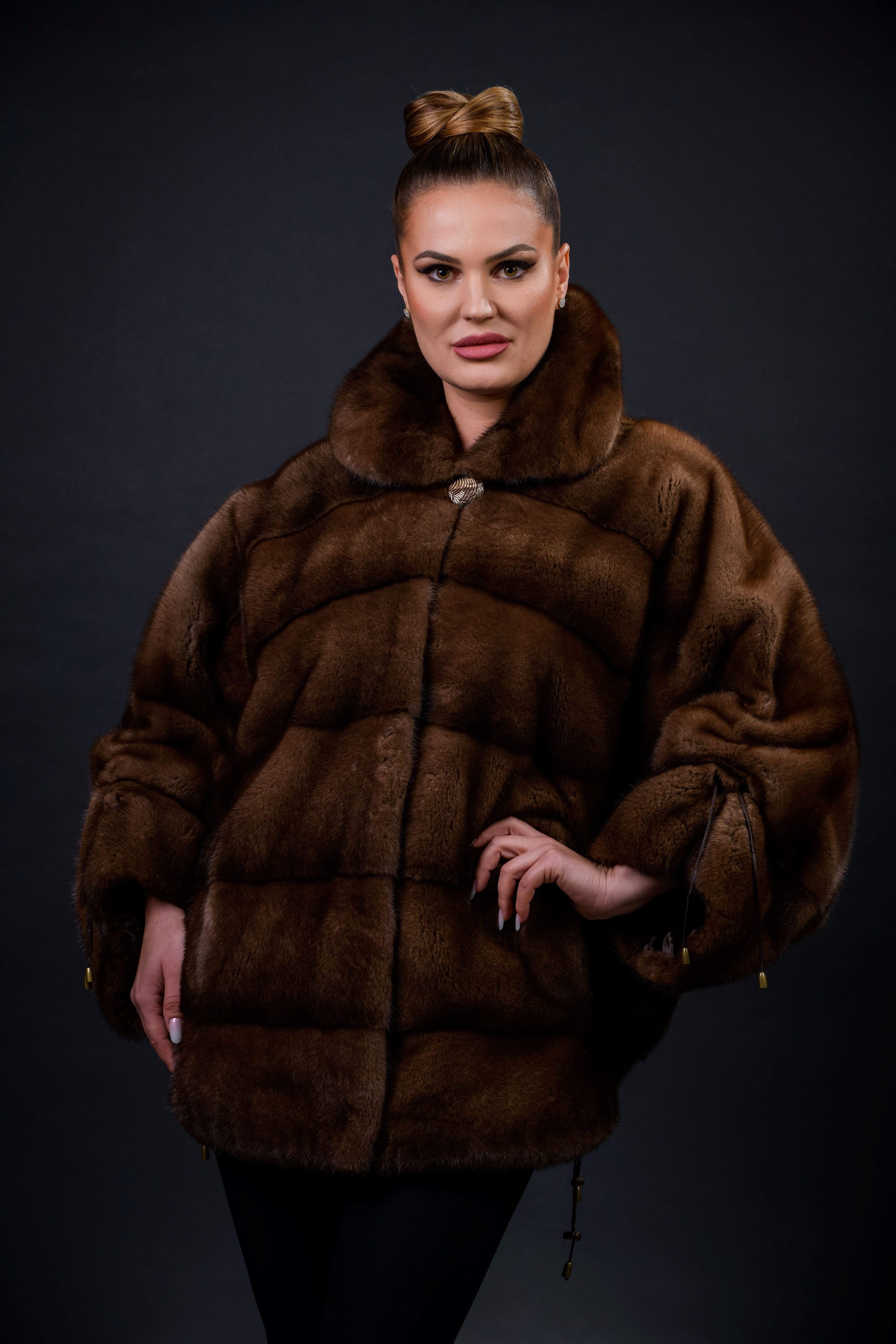 HAINA DIN BLANA NATURALA DE VIZON DEMI BUFF