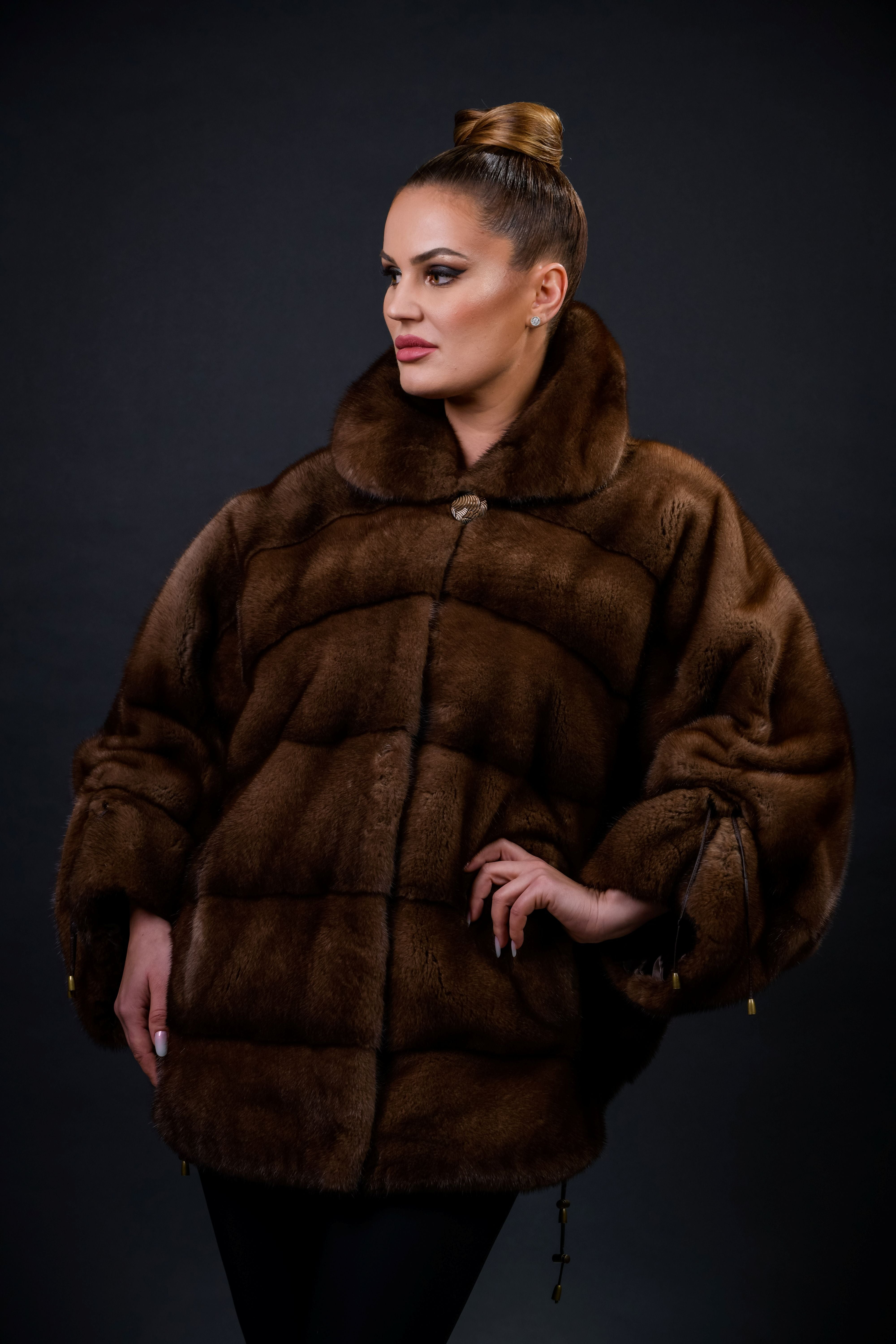 HAINA DIN BLANA NATURALA DE VIZON DEMI BUFF