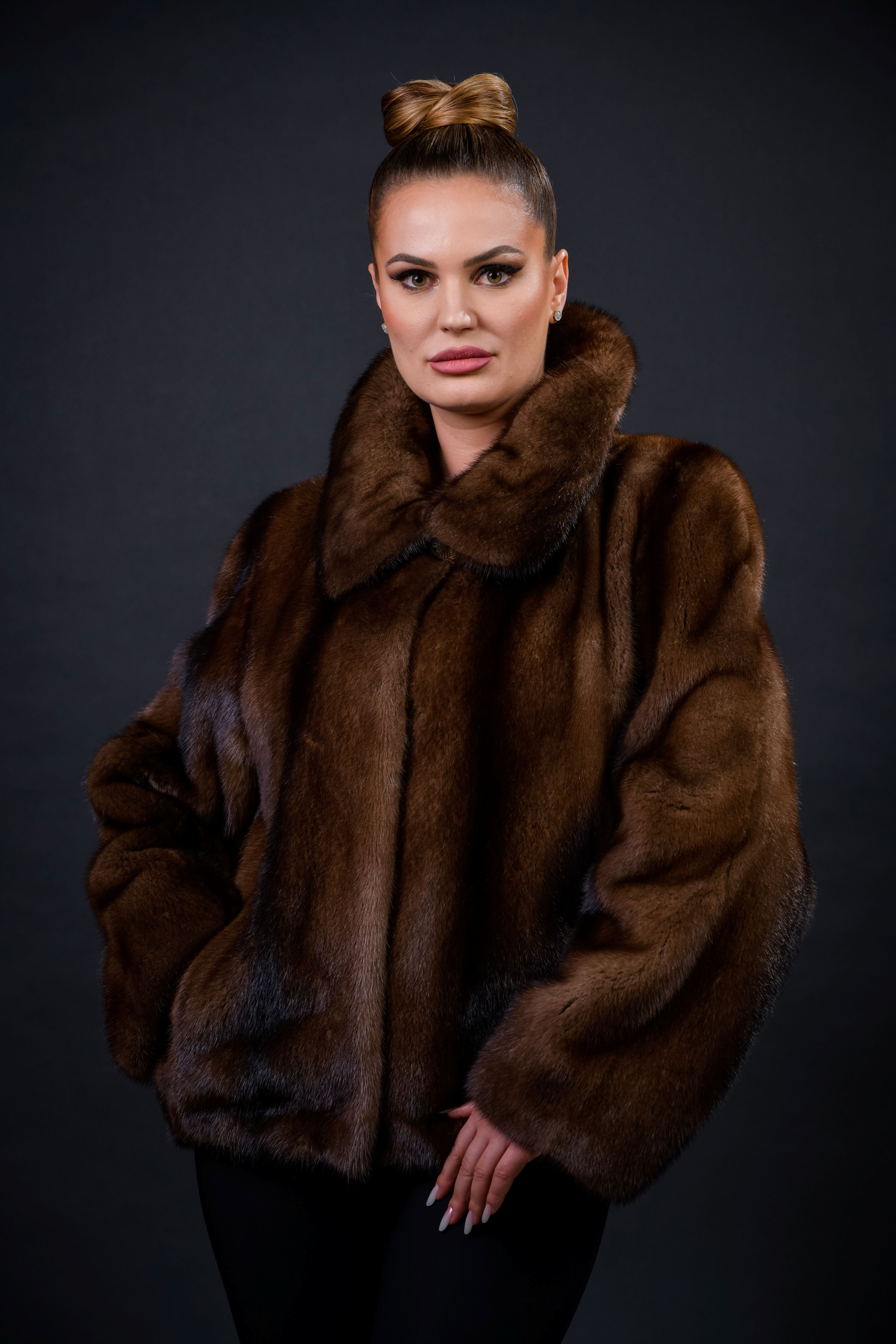 HAINA DIN BLANA NATURALA DE VIZON DEMI BUFF