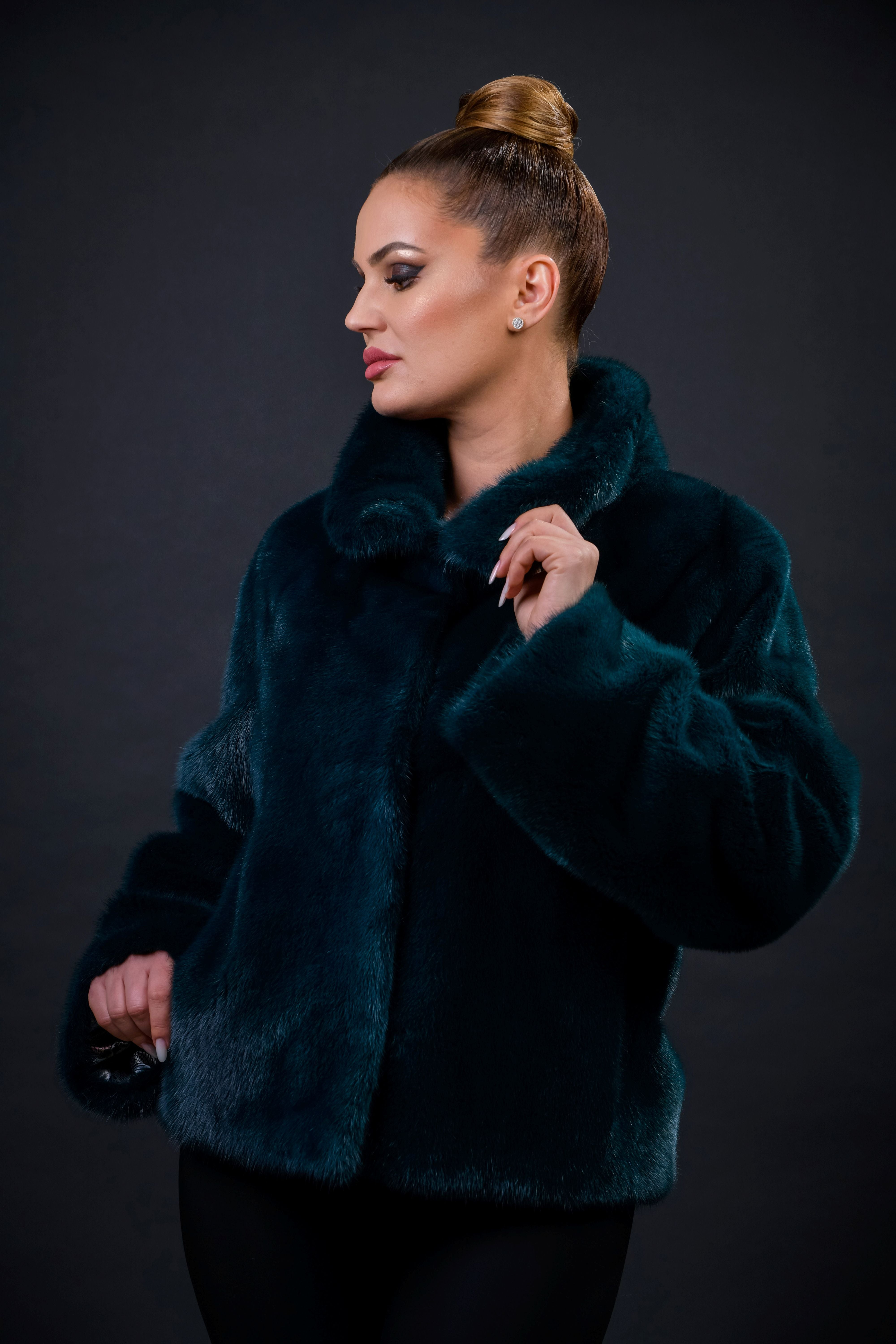 HAINA DIN BLANA NATURALA DE VIZON SMARALD