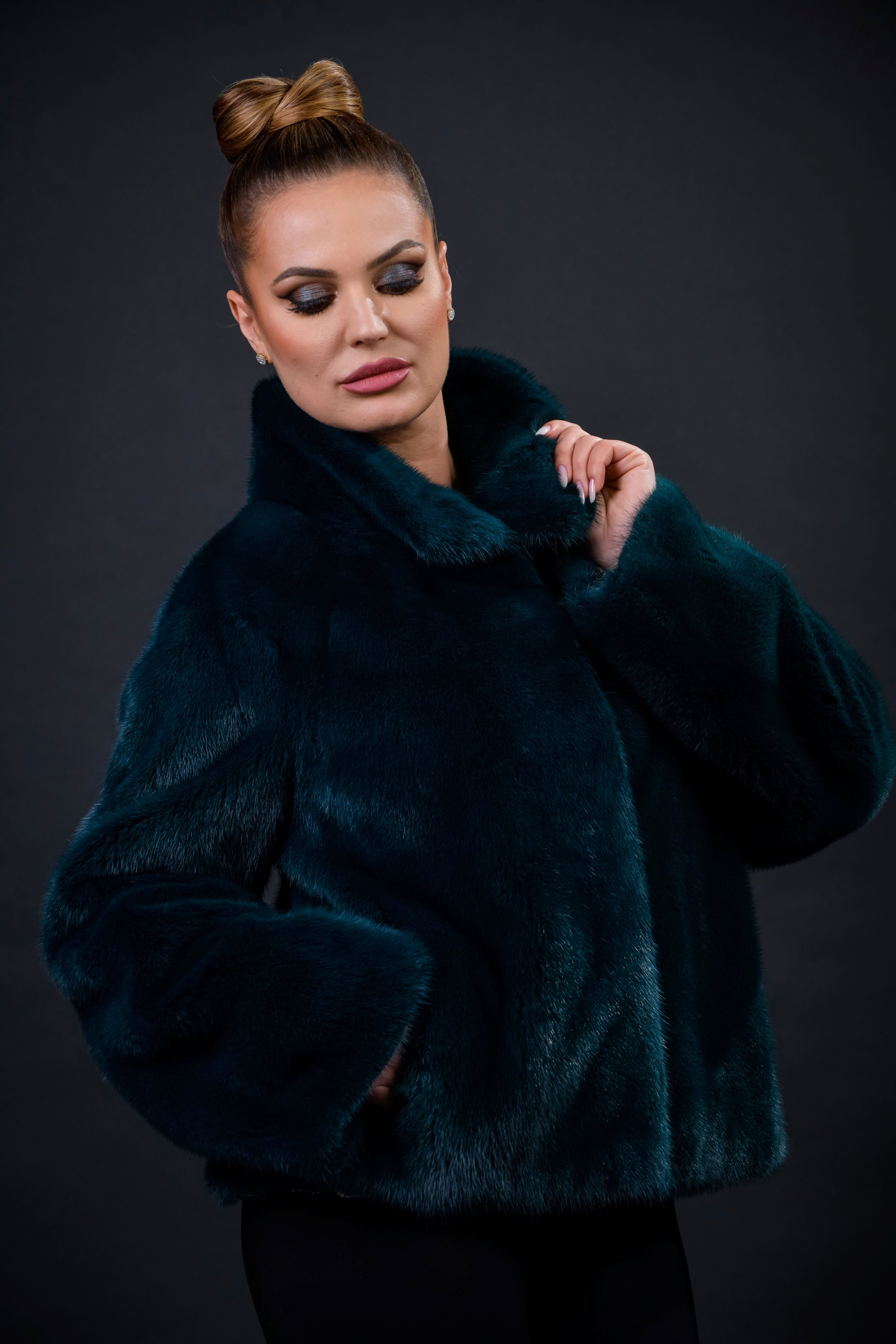 HAINA DIN BLANA NATURALA DE VIZON SMARALD