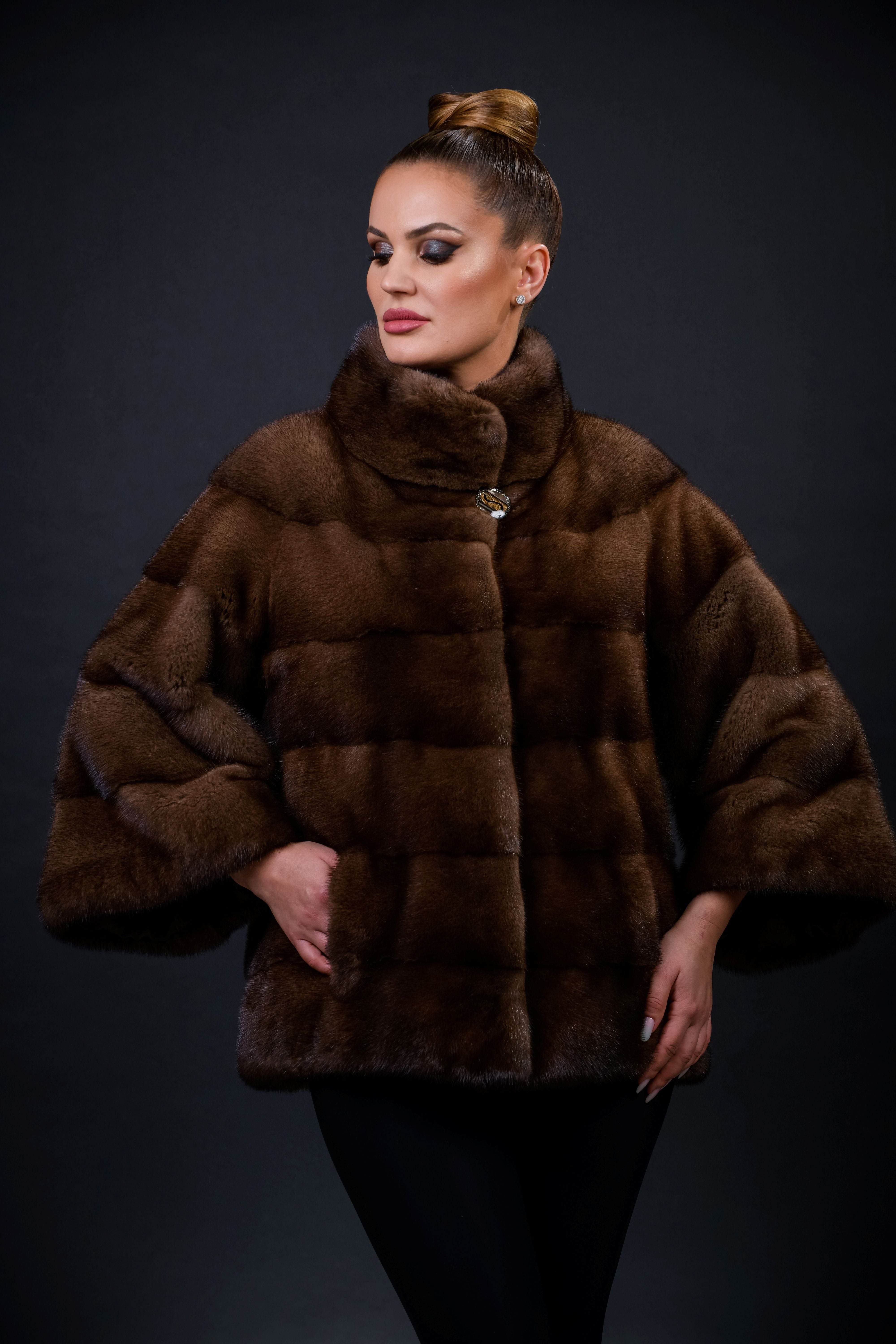 HAINA DIN BLANA NATURALA DE VIZON DEMI BUFF