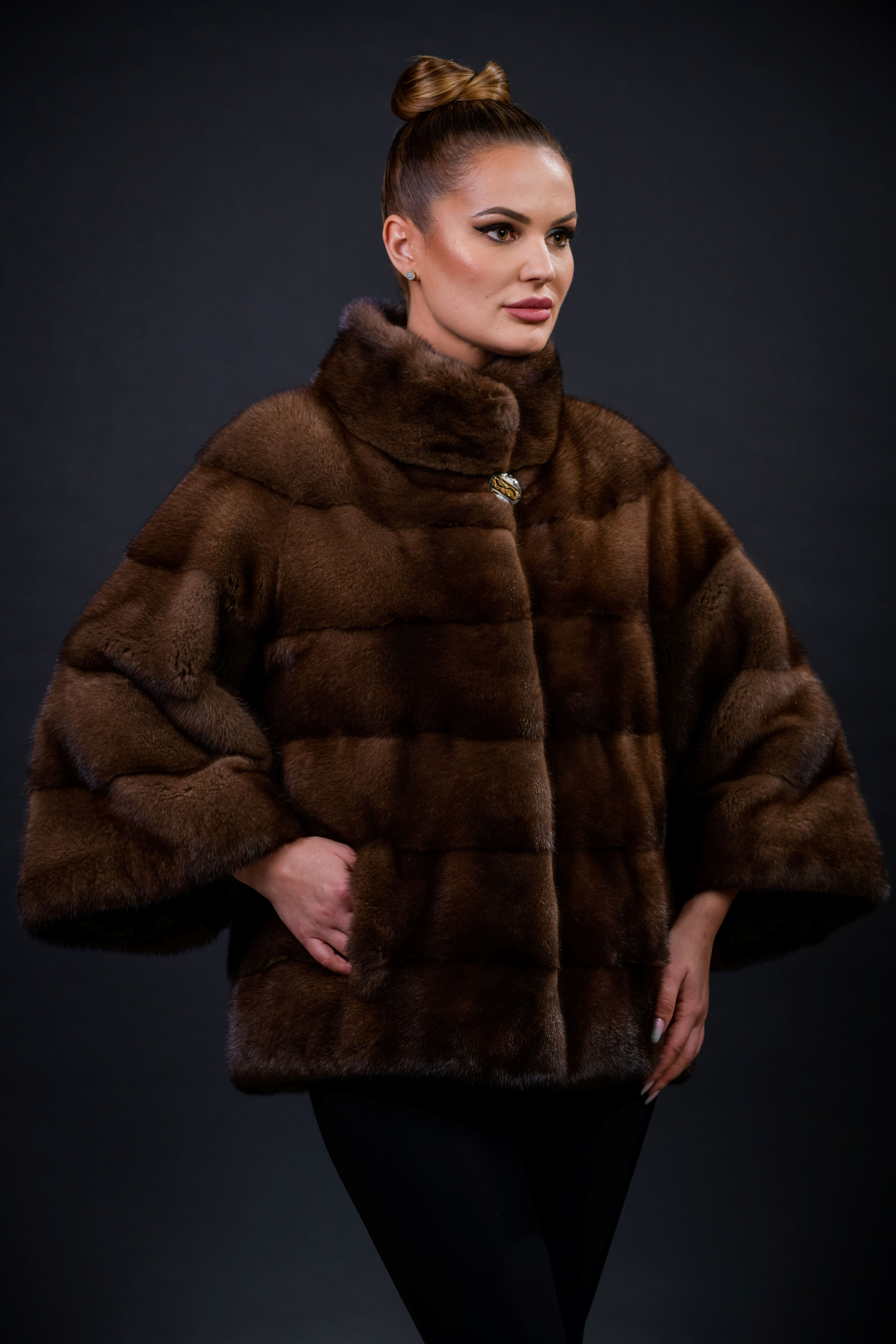 HAINA DIN BLANA NATURALA DE VIZON DEMI BUFF