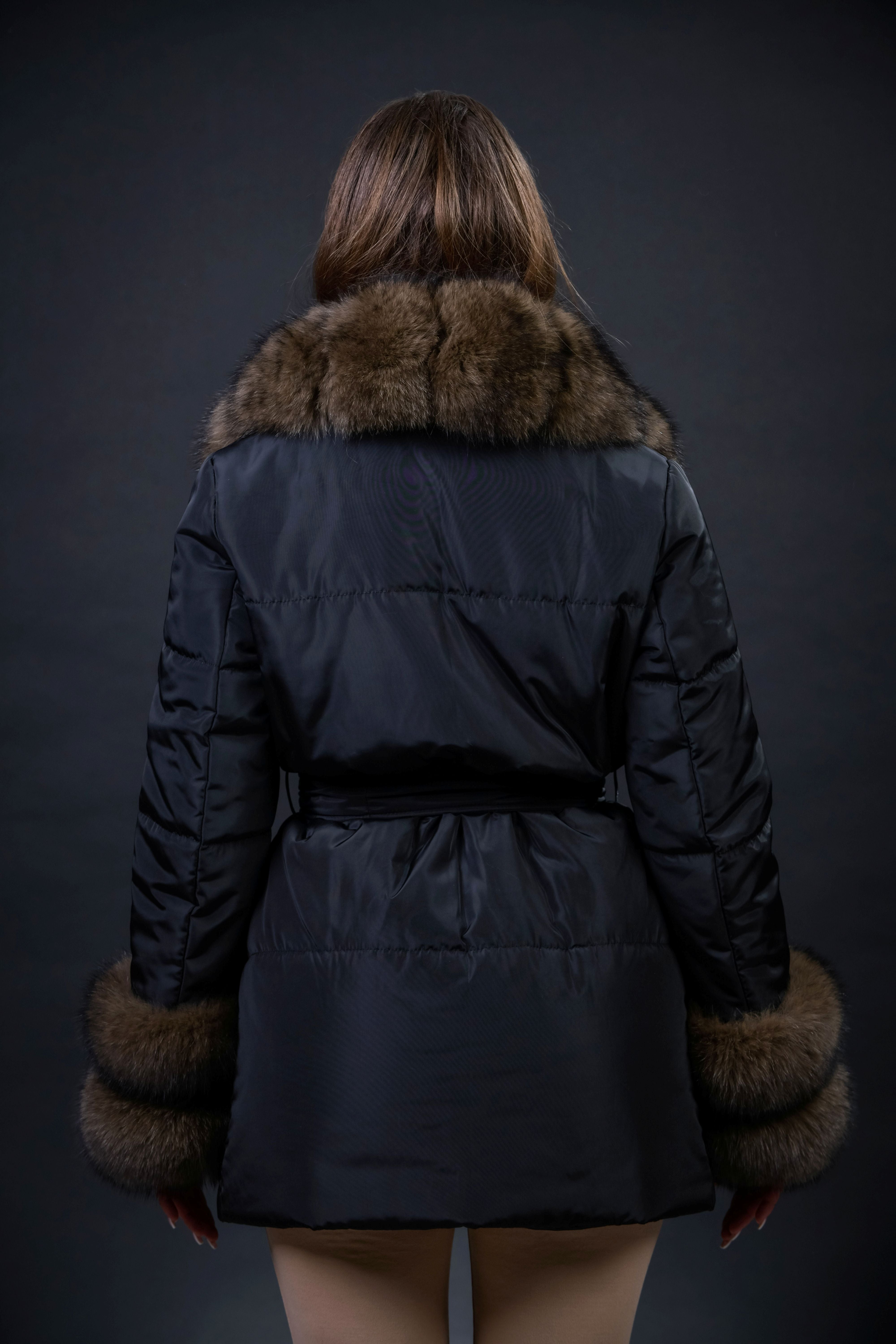 GEACA CU GULER SI MANSETE DIN BLANA NATURALA DE VULPE