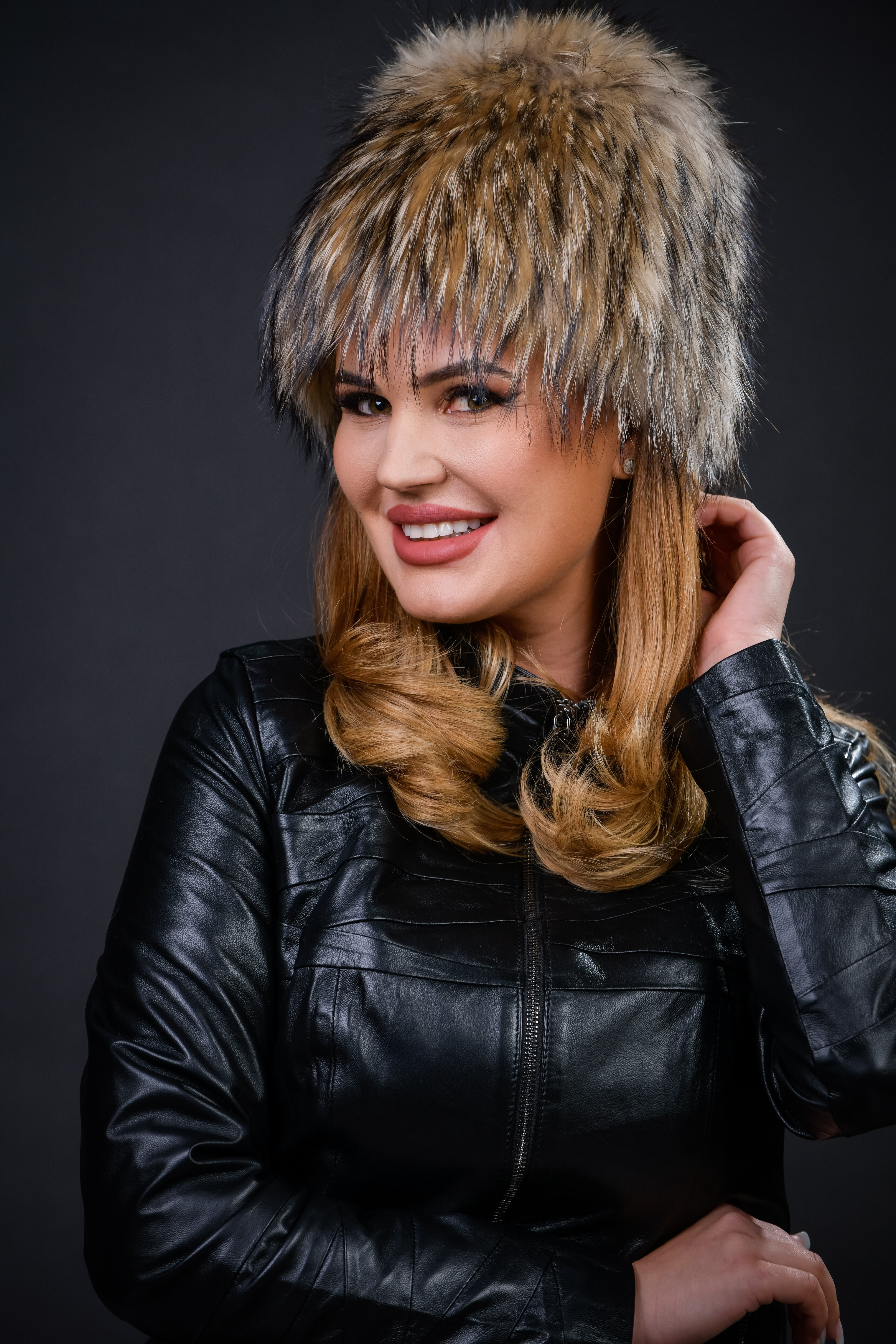 Fes din blană naturală de Vulpe Canadiană