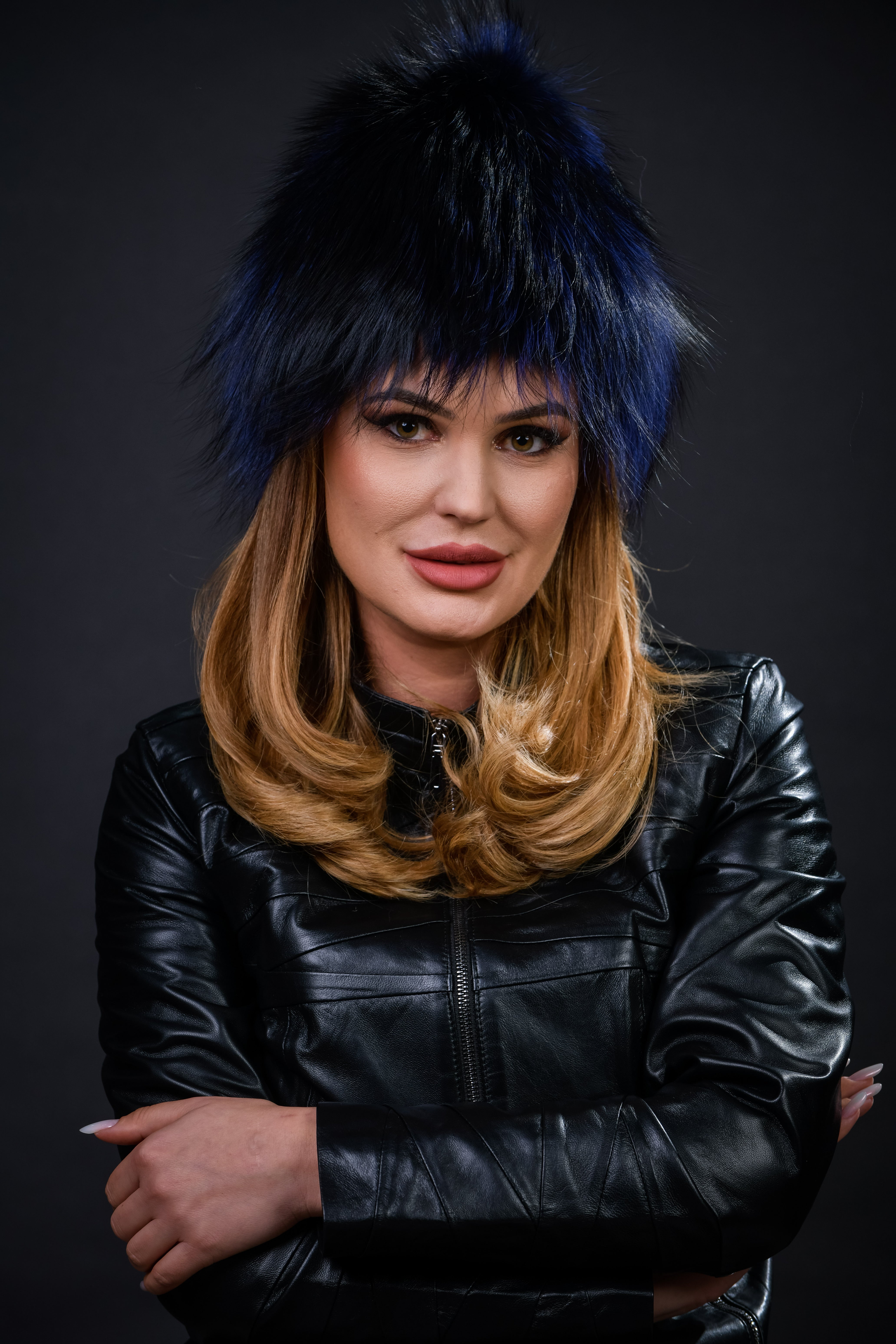 Fes din blană naturală de Vulpe Polară, nuanța albastru